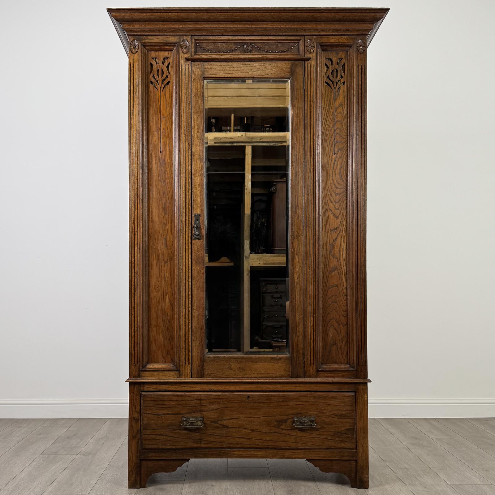 Antique 20th Century Good Quality Wardrobe In Oak (1 of 11)