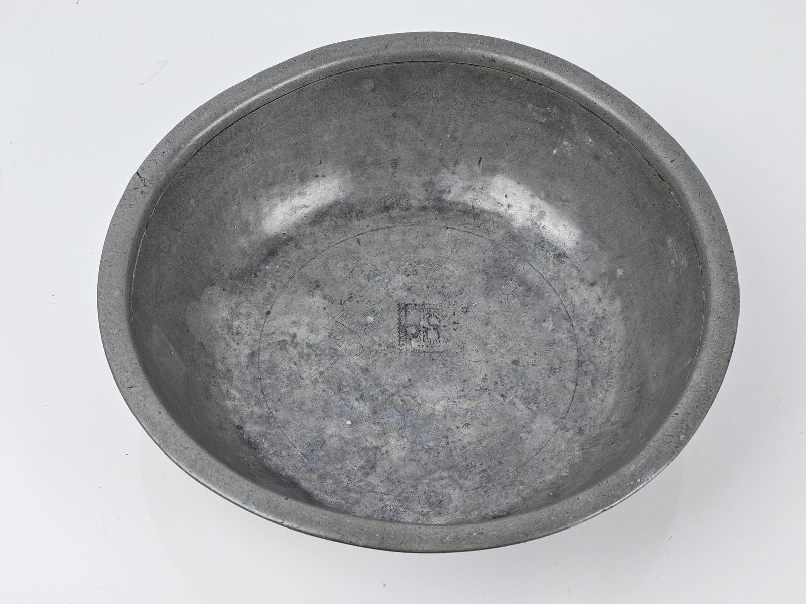Baptismal Pewter Bowl Glasgow 1770 (1 of 5) Baptismal Pewter Bowl Glasgow 1770 (1 of 5)