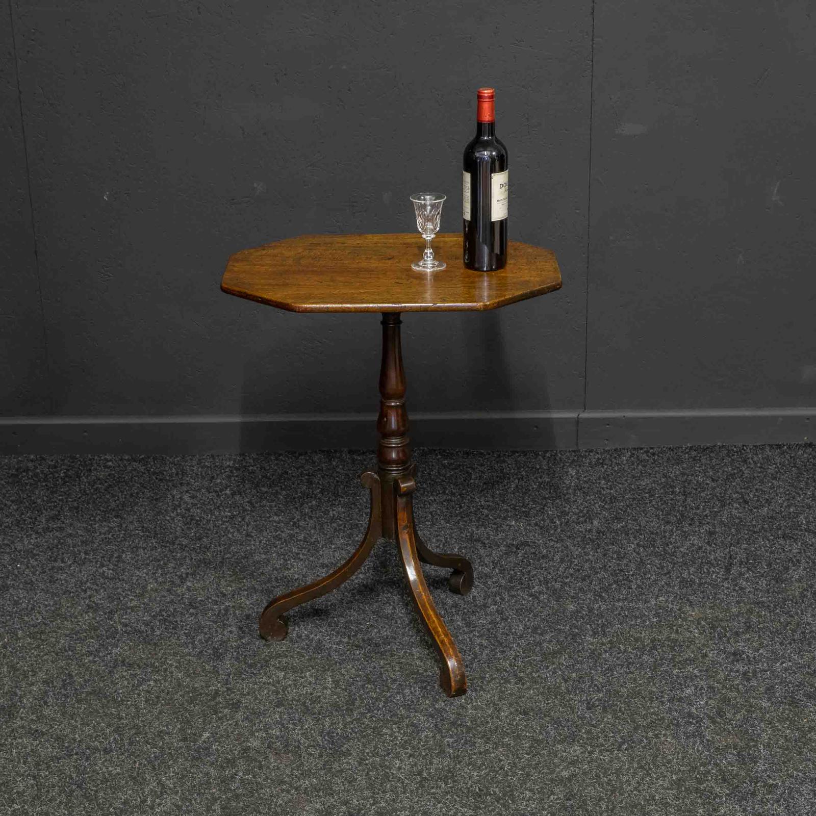 George 3rd Mahogany Tripod Table (1 of 10)