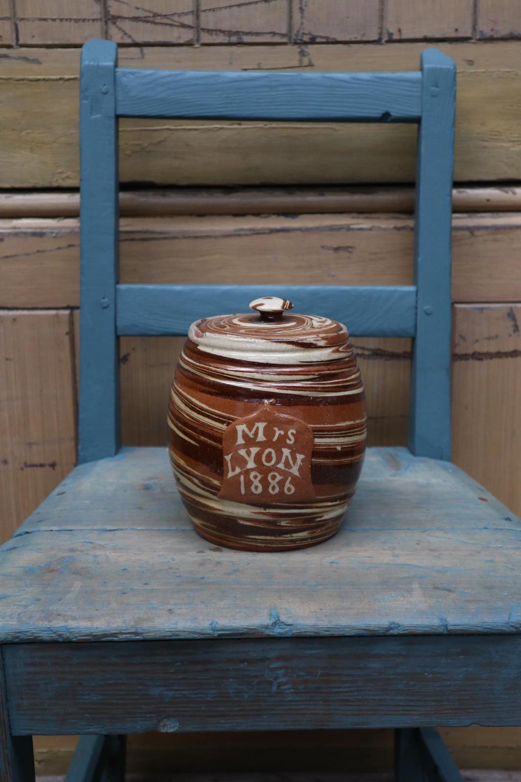 Scottish Seaton Pottery, Aberdeen, Agateware 'Mrs Lyon' Lidded Storage Barrel 1886 (1 of 23)