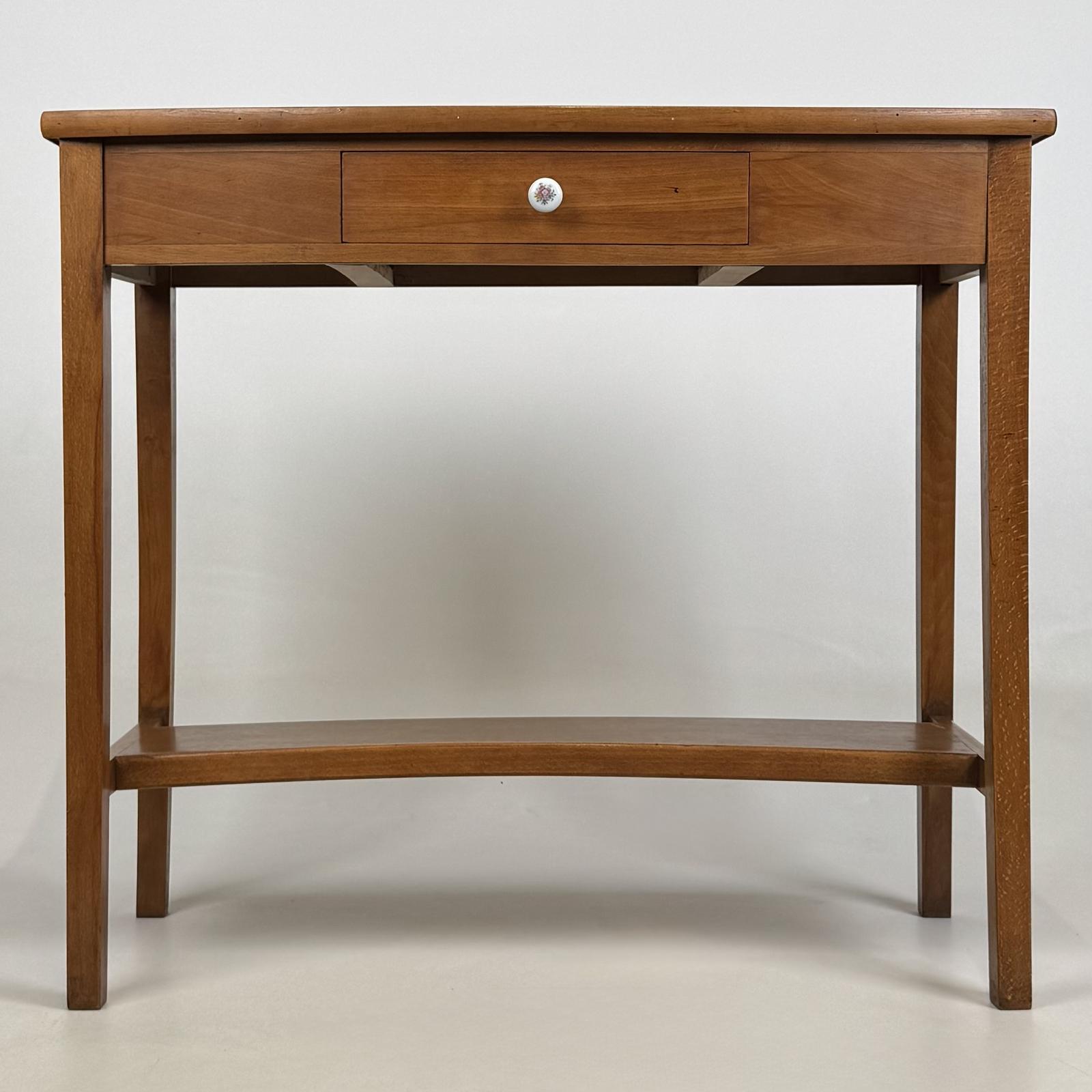 Vintage 20th Century Side Table in Beech (1 of 11) Vintage 20th Century Side Table in Beech (1 of 11)