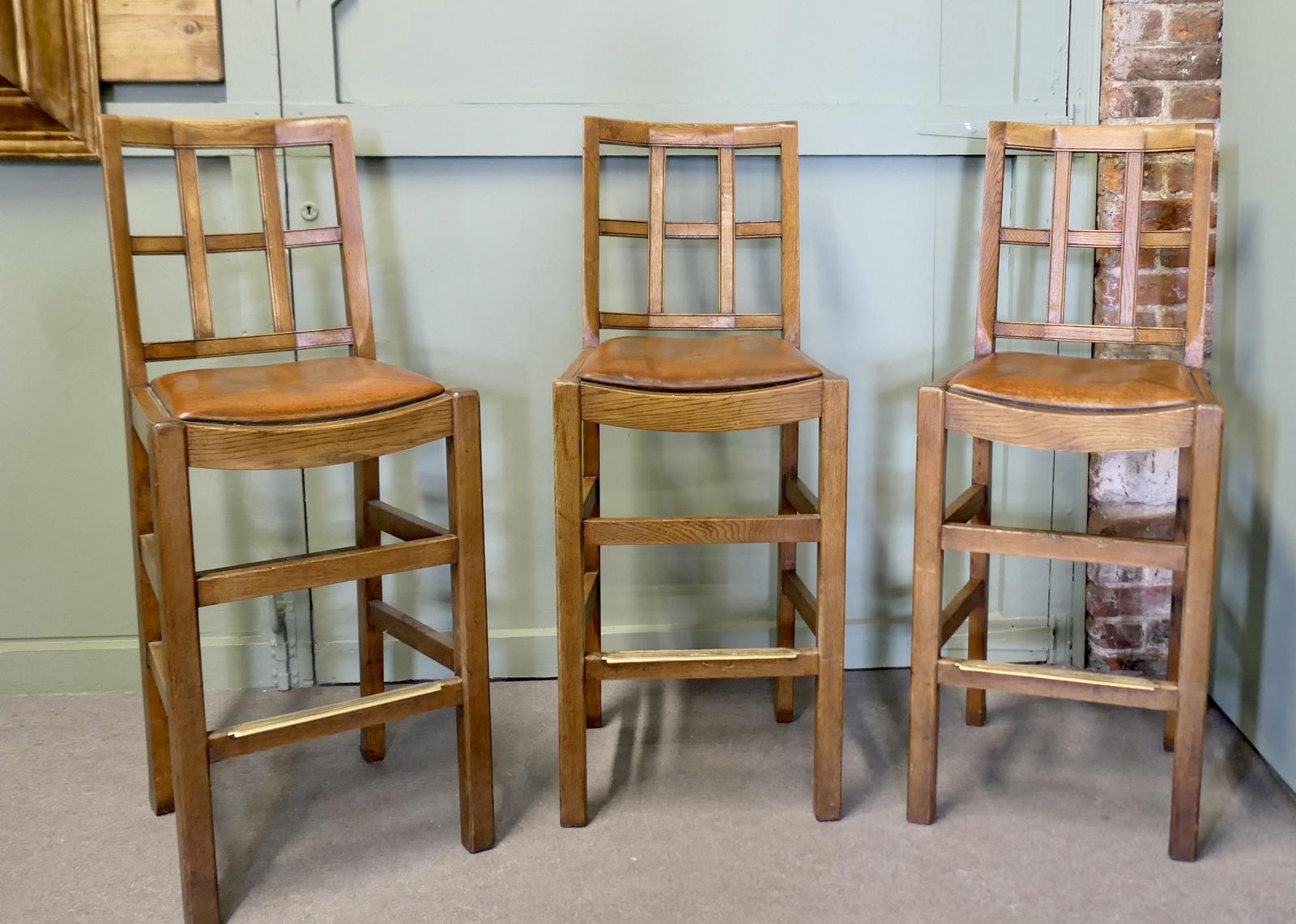 Good Trio of Arts & Crafts High Bar Stools (1 of 6)