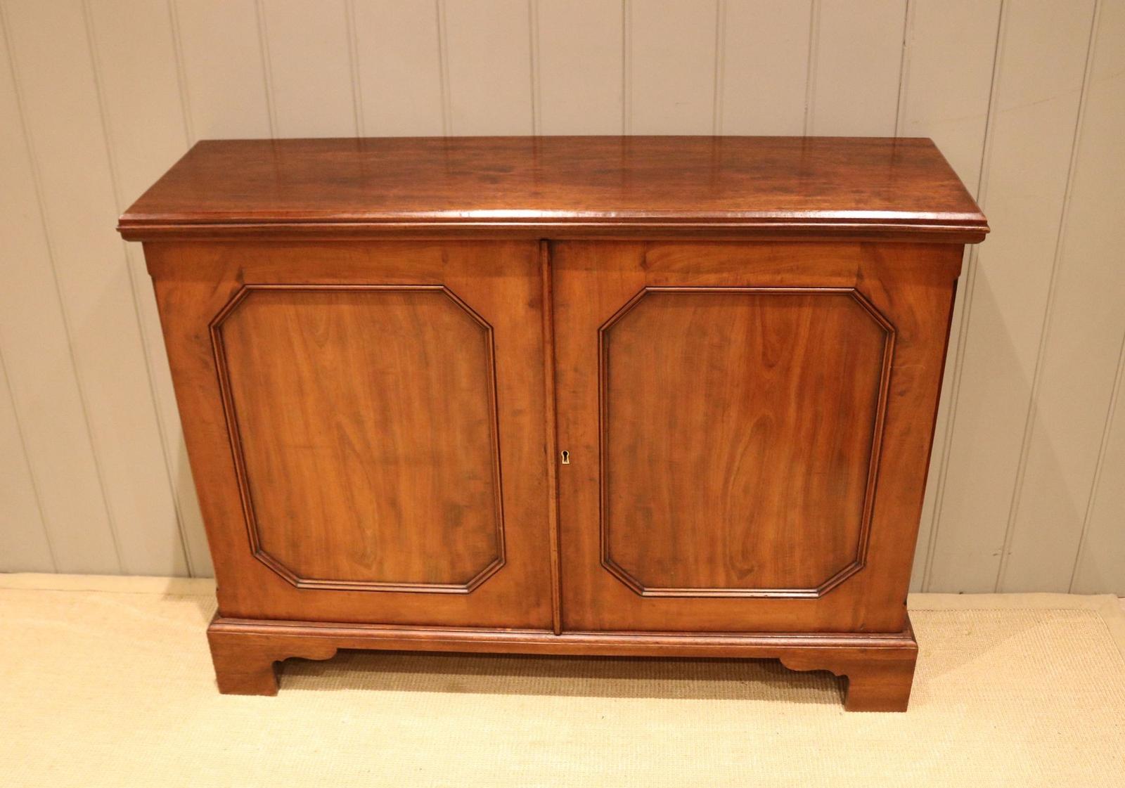 Mid Victorian Mahogany Side Cabinet (1 of 11) Mid Victorian Mahogany Side Cabinet (1 of 11)