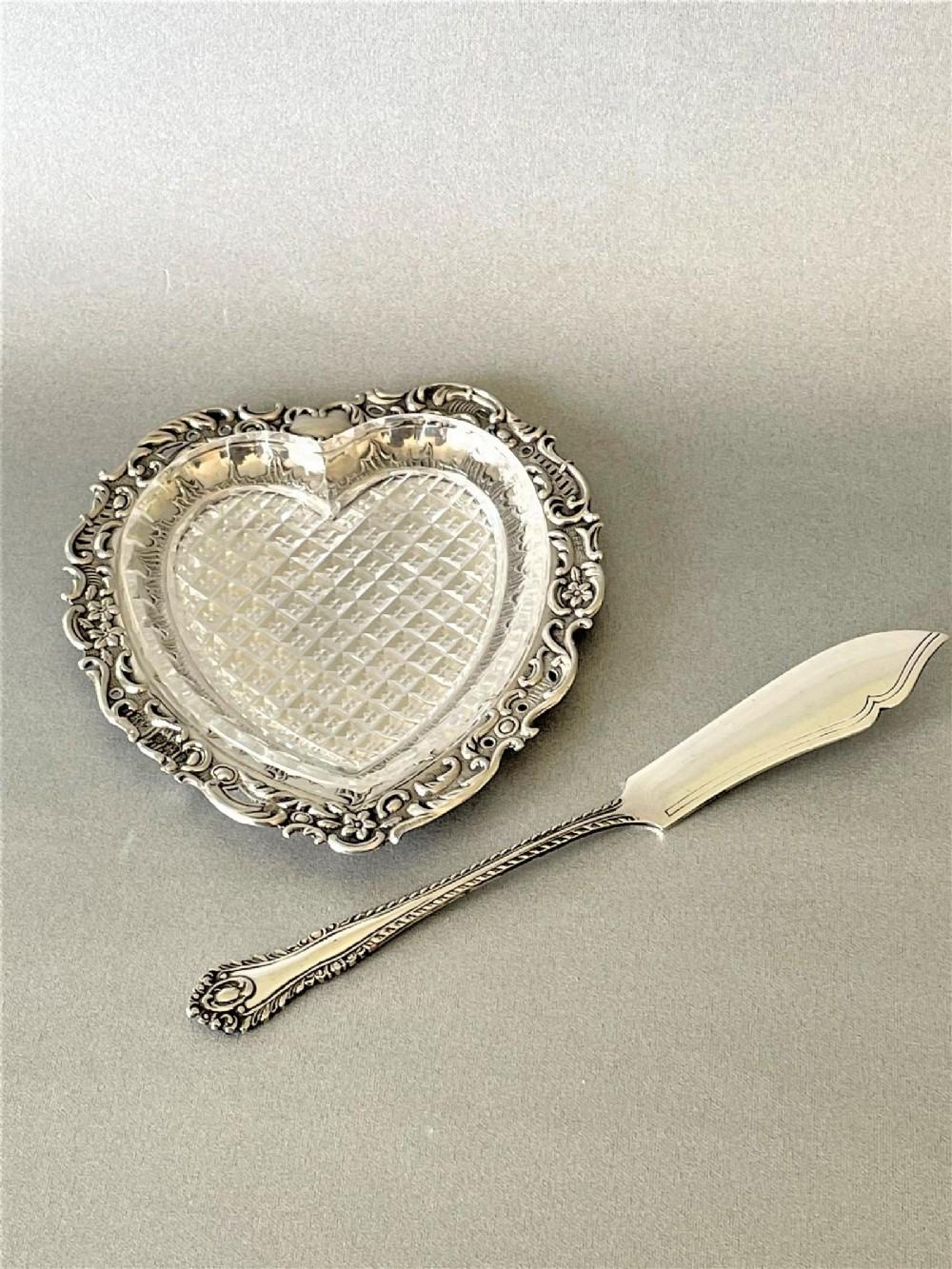Charming Victorian Silver & Cut Glass Heart Shaped Butter Dish & Knife (1 of 6)