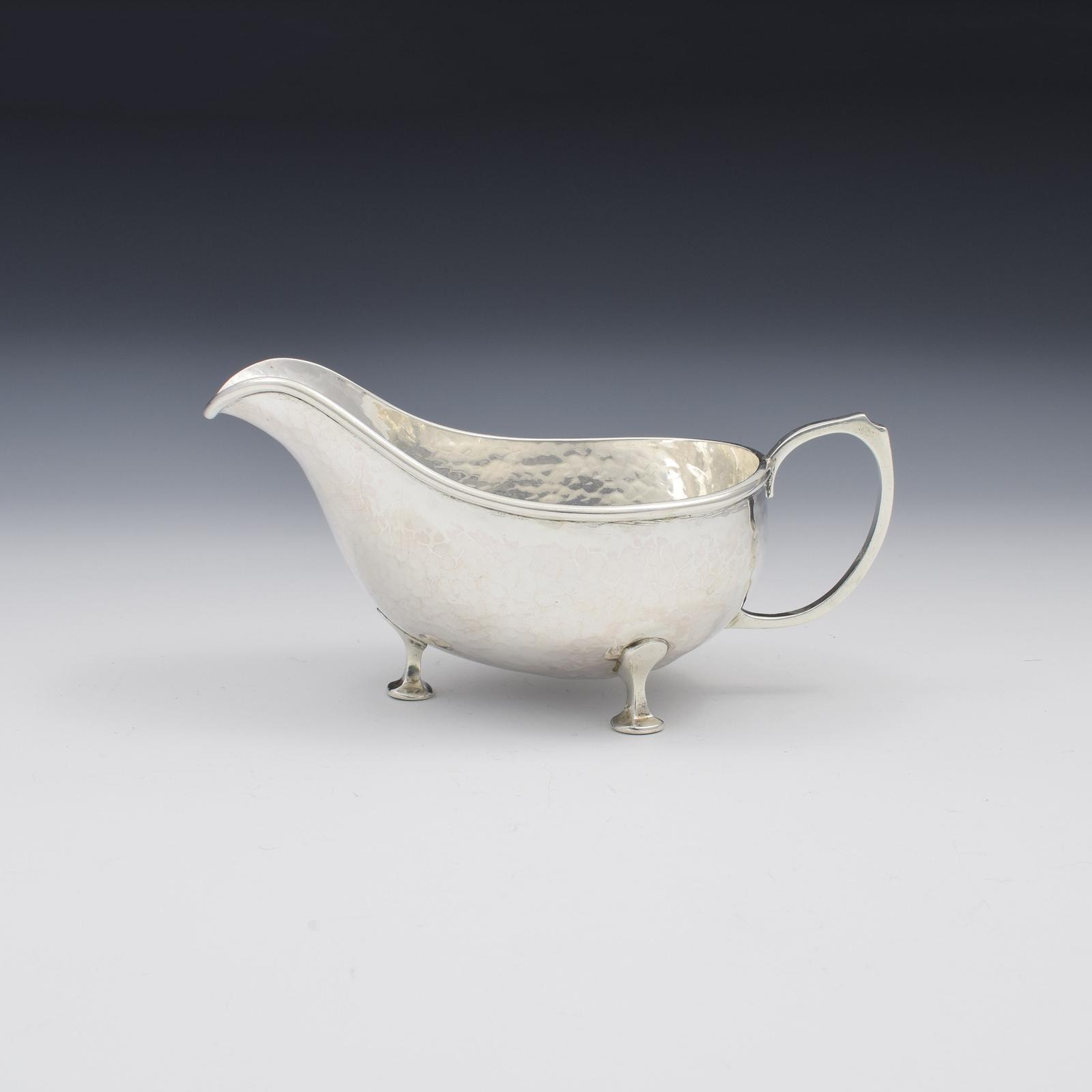 Art & Crafts A. E. Jones Planished Silver Sauce Boat (1 of 11) Art & Crafts A. E. Jones Planished Silver Sauce Boat (1 of 11)