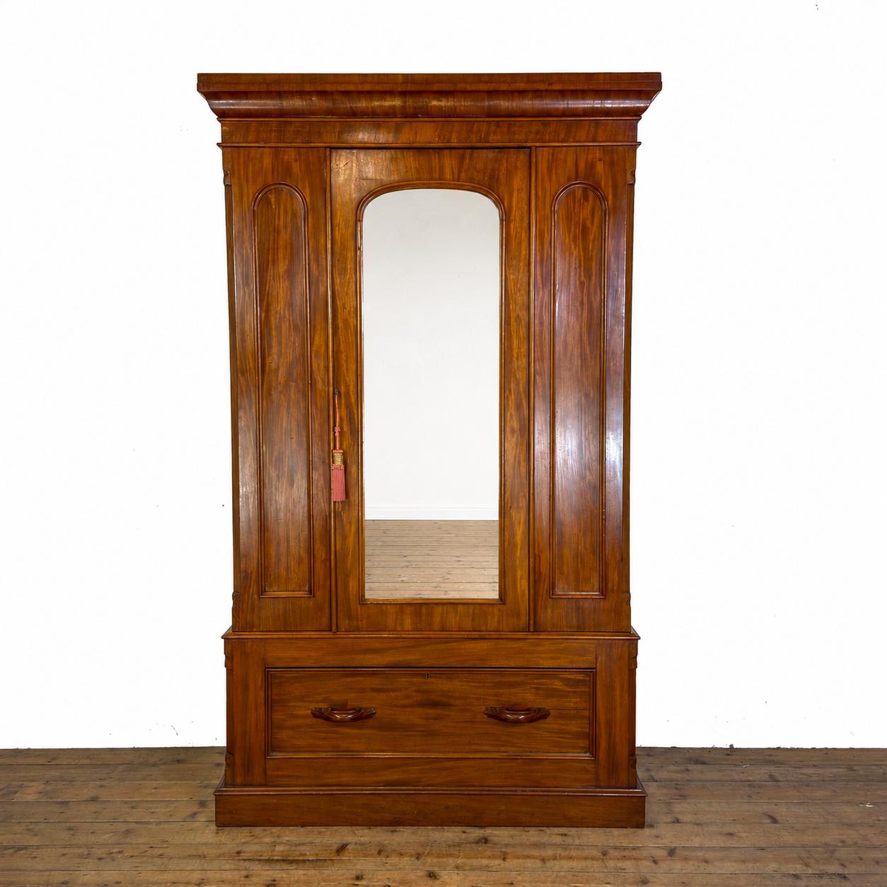Antique Victorian Mahogany Wardrobe (1 of 9) Antique Victorian Mahogany Wardrobe (1 of 9)