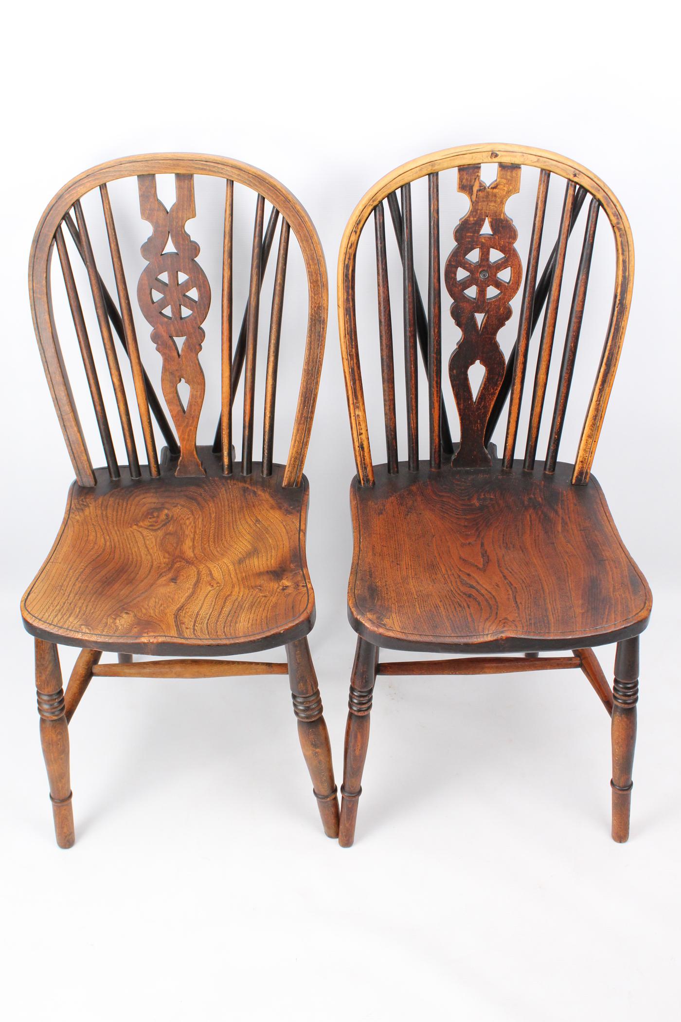 Near Pair of Antique Elm Windsor Kitchen Chairs (1 of 12) Near Pair of Antique Elm Windsor Kitchen Chairs (1 of 12)