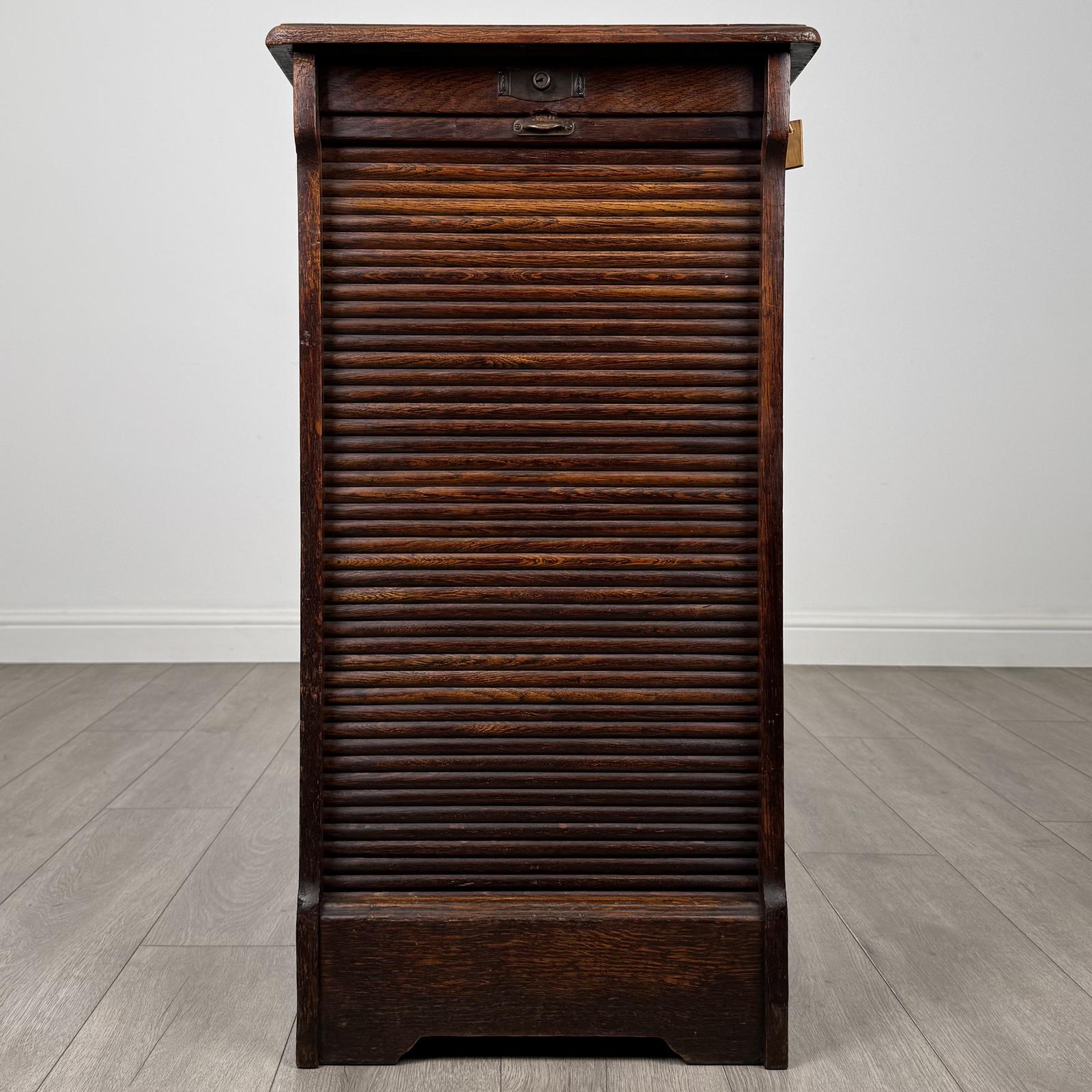 Antique 20th Century Fine Quality Tambour Cabinet In Oak (1 of 10) Antique 20th Century Fine Quality Tambour Cabinet In Oak (1 of 10)