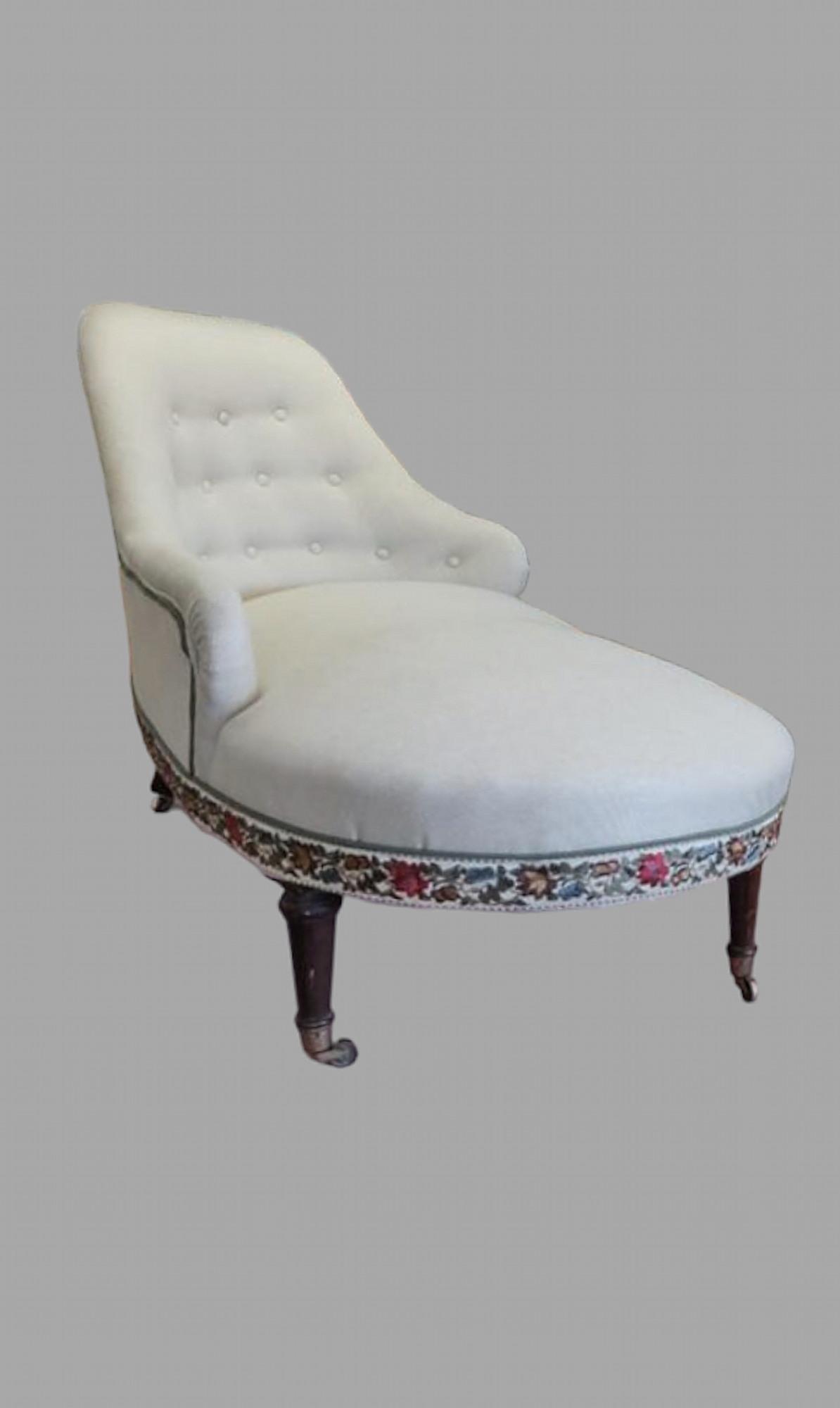 Petite 1950's Chaise Longue (1 of 5)