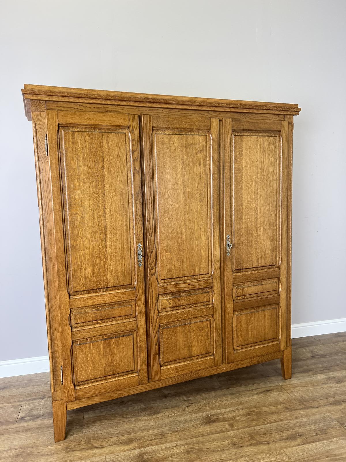 Wardrobe Vintage French Oak Triple Door Cabinet Armoire (1 of 10) Wardrobe Vintage French Oak Triple Door Cabinet Armoire (1 of 10)
