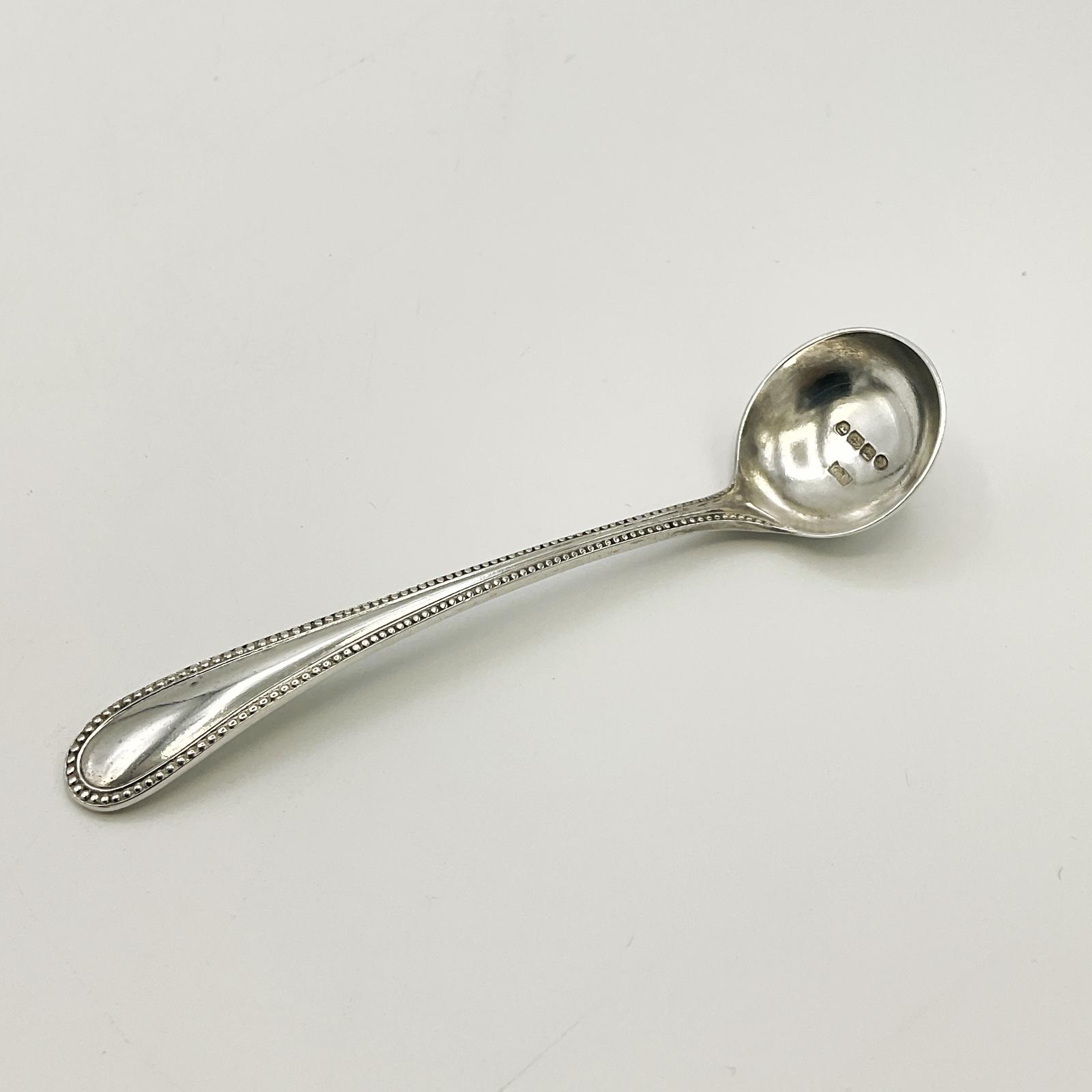 Antique Victorian Sterling Silver Salt Spoon (1 of 8) Antique Victorian Sterling Silver Salt Spoon (1 of 8)