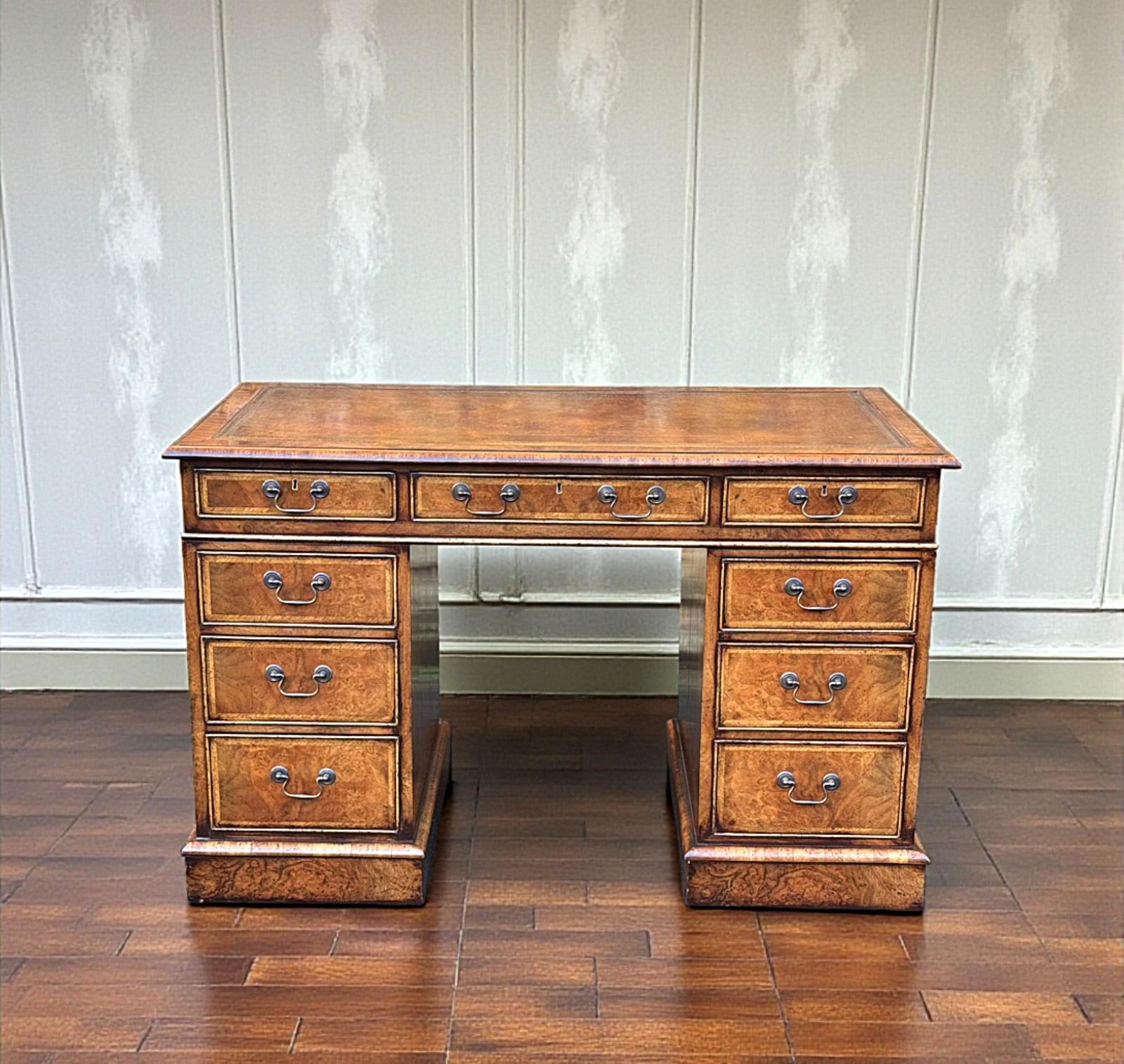 Good Quality Heals of London Walnut Pedestal Desk (1 of 17)