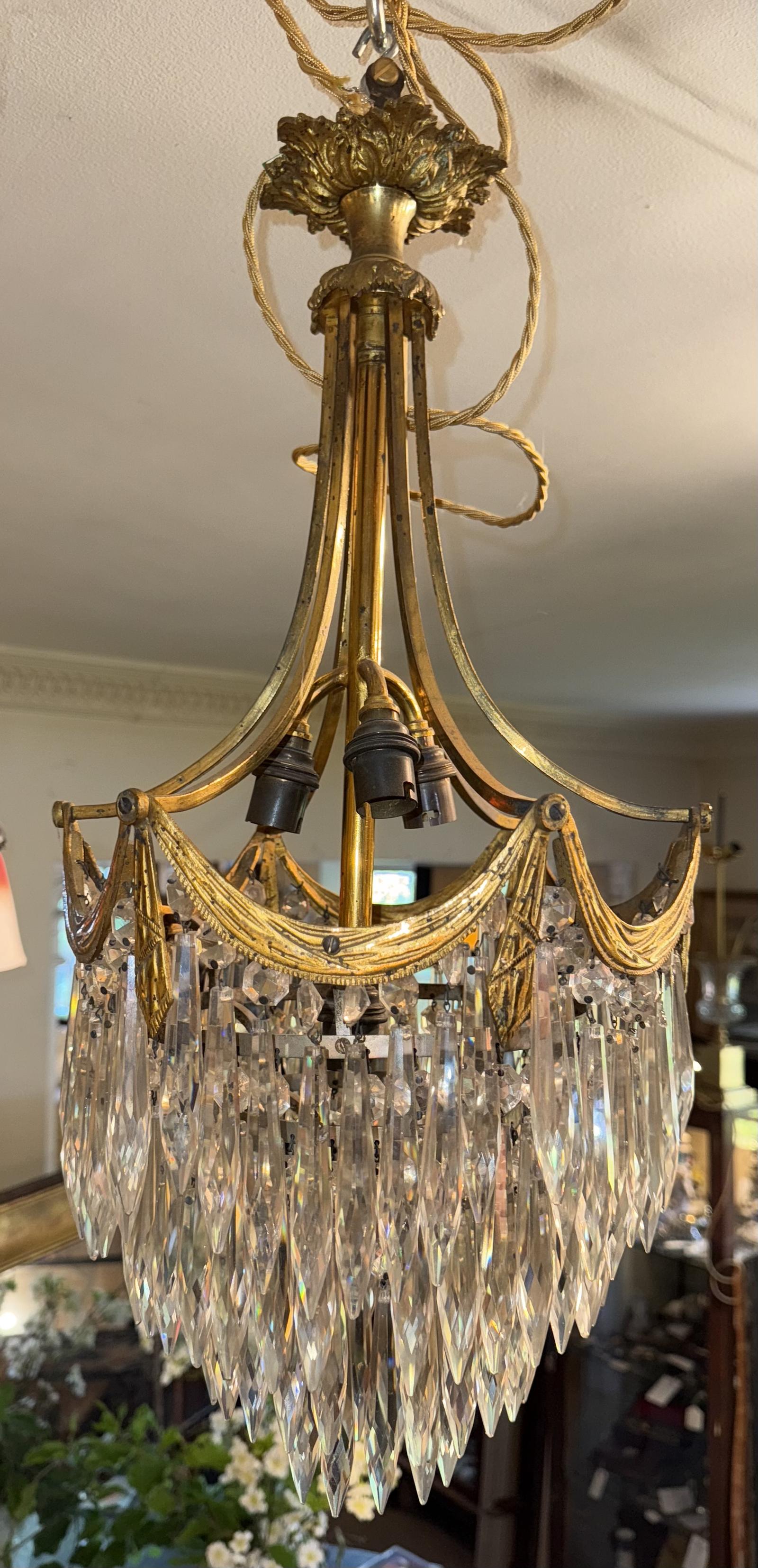 Small Chandelier (1 of 5)