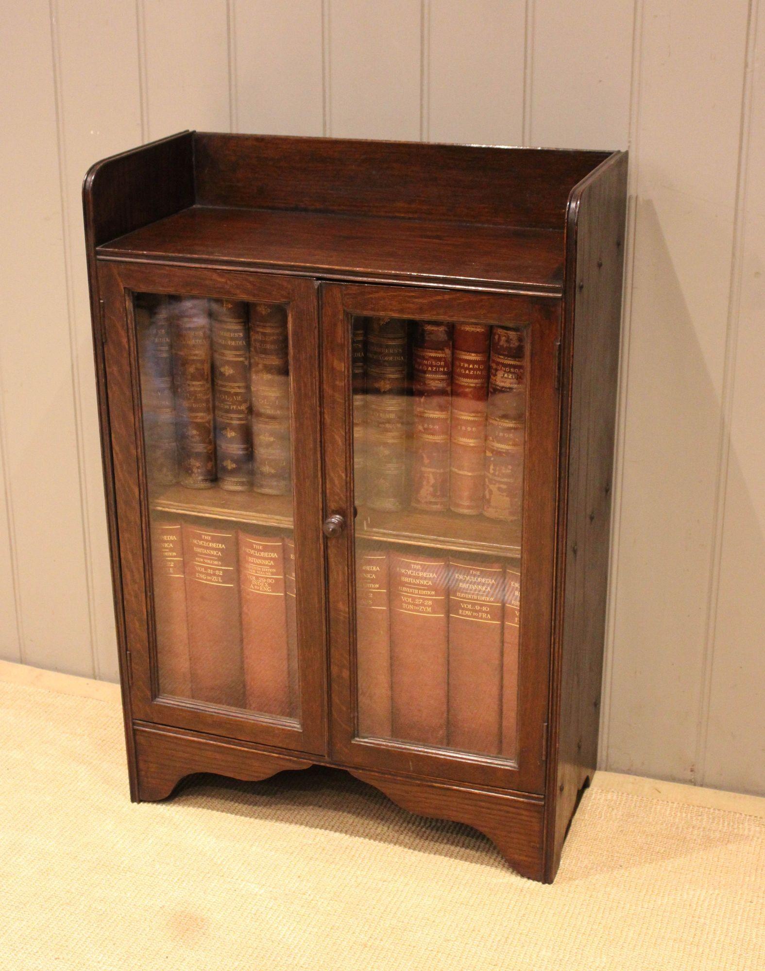 Small Oak Glazed Bookcase (1 of 13) Small Oak Glazed Bookcase (1 of 13)