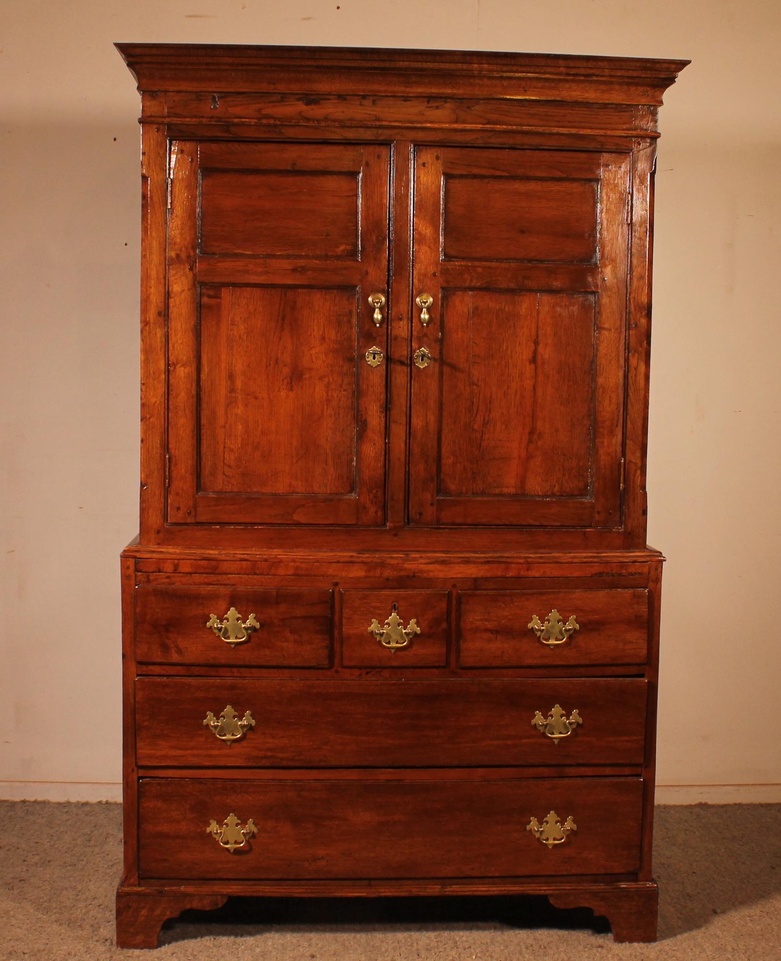 Small 18th Century Oak Linen Press (1 of 11)