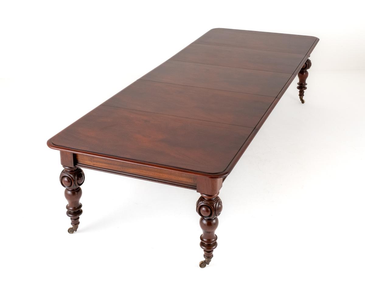 Large Victorian Mahogany Extending Dining Table (1 of 9) Large Victorian Mahogany Extending Dining Table (1 of 9)