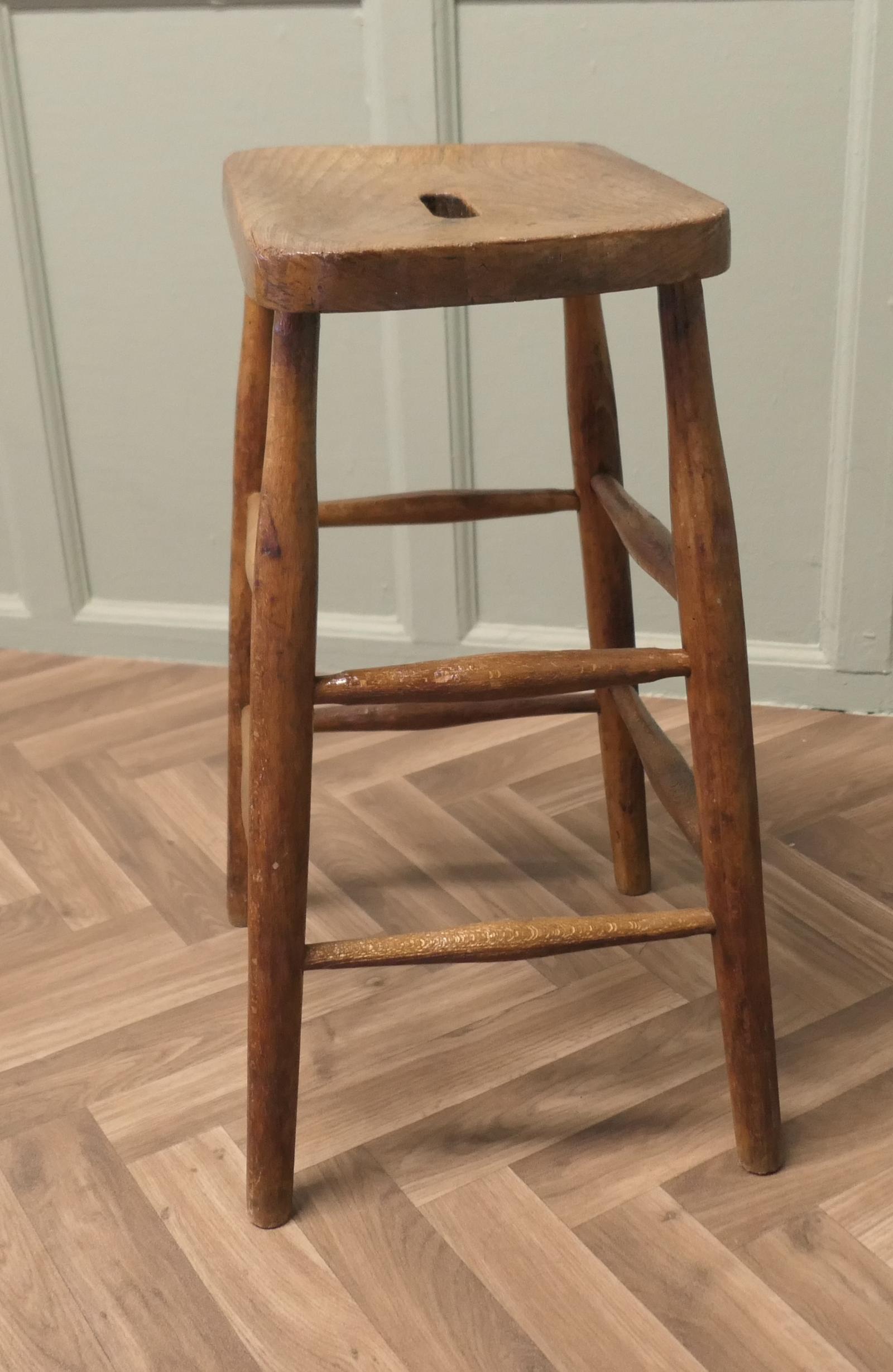 Sturdy Artist’s Farmhouse Kitchen High Stool (1 of 4)