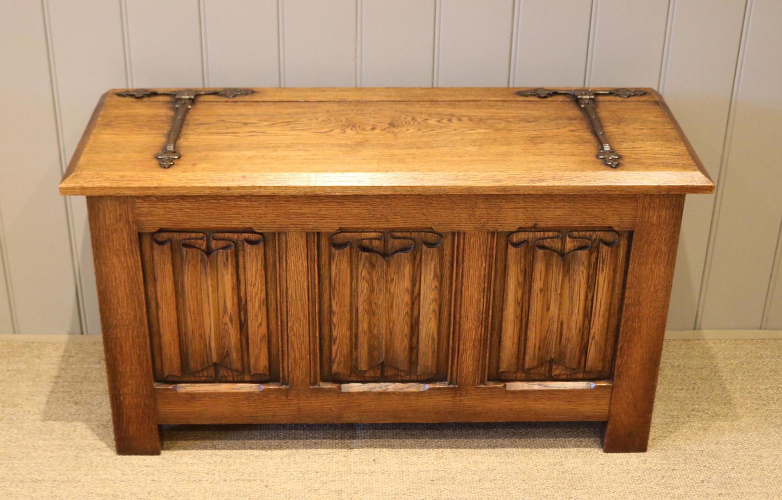 Solid Oak Coffer (1 of 11) Solid Oak Coffer (1 of 11)