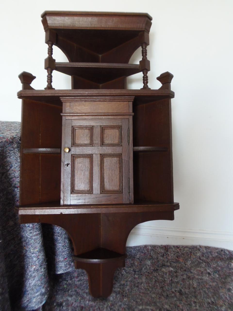 Arts & Crafts Corner Cabinet (1 of 12)