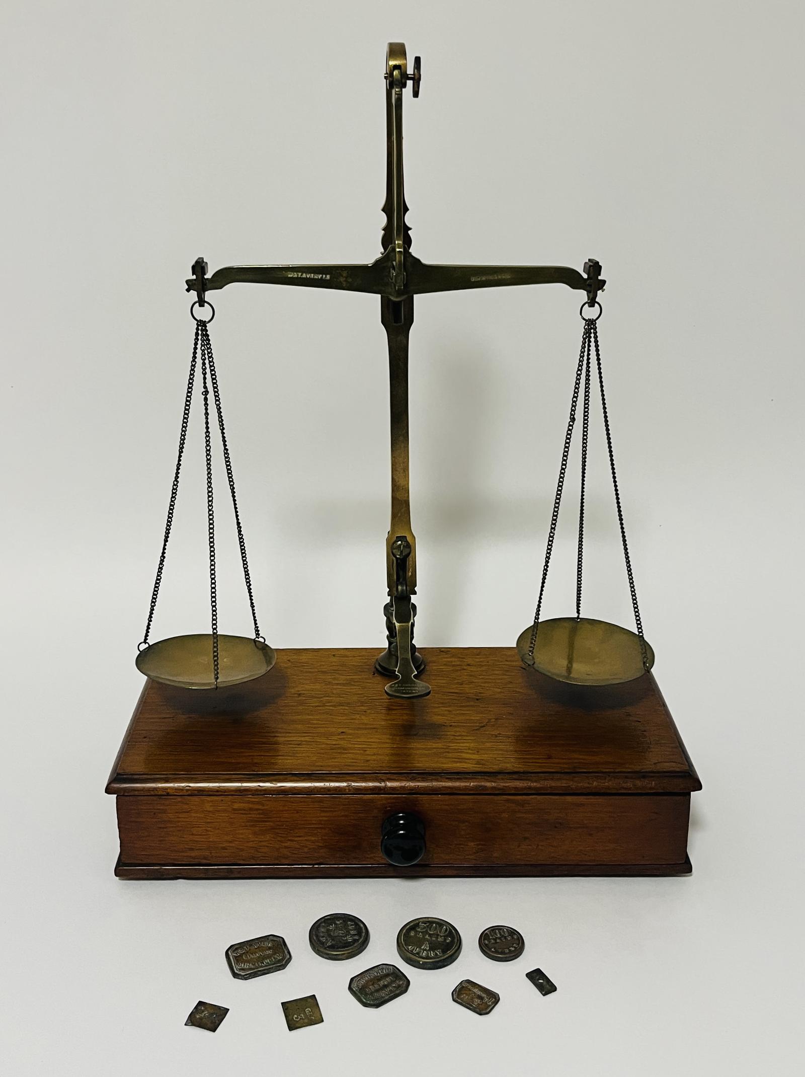 Antique Avery Apothecary Scales & Weights (1 of 12) Antique Avery Apothecary Scales & Weights (1 of 12)
