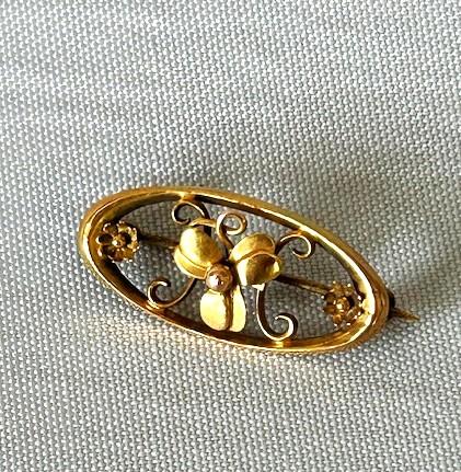 Petite Victorian 9ct Gold Flower Brooch (1 of 5) Petite Victorian 9ct Gold Flower Brooch (1 of 5)