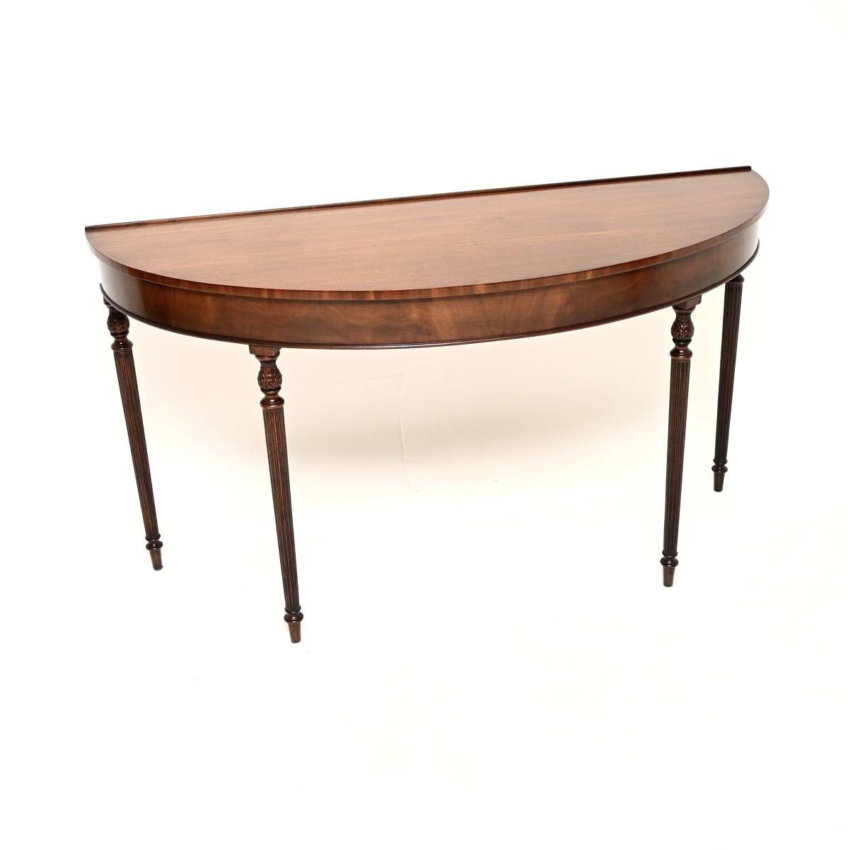 Georgian Style Mahogany Console Table (1 of 7) Georgian Style Mahogany Console Table (1 of 7)