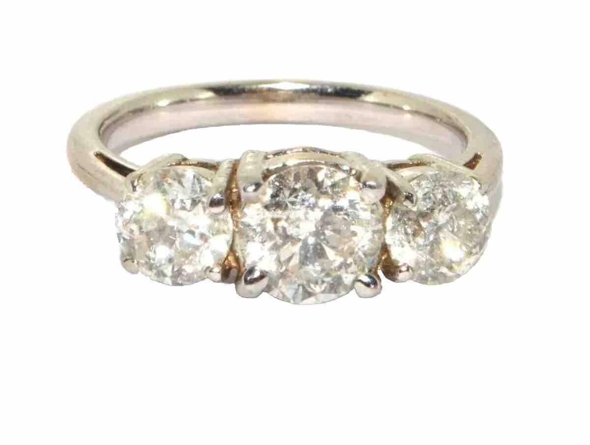 18ct White Gold Ladies Diamond 2ct Trilogy Brilliant Cut Engagement Ring (1 of 53)