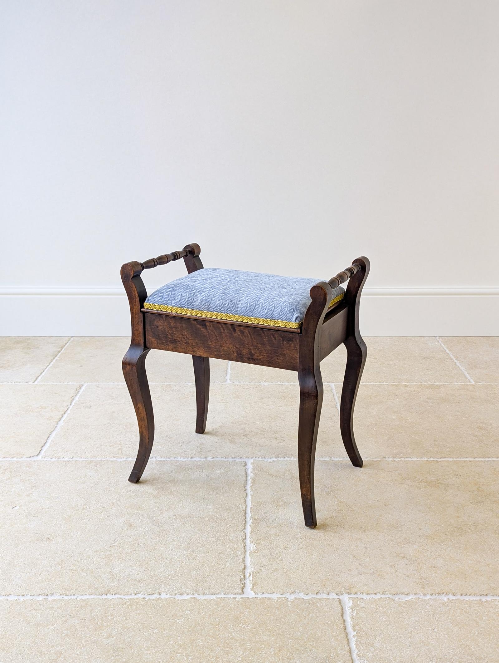 Antique Victorian Mahogany Piano Stool with Storage c.1890 (1 of 13)