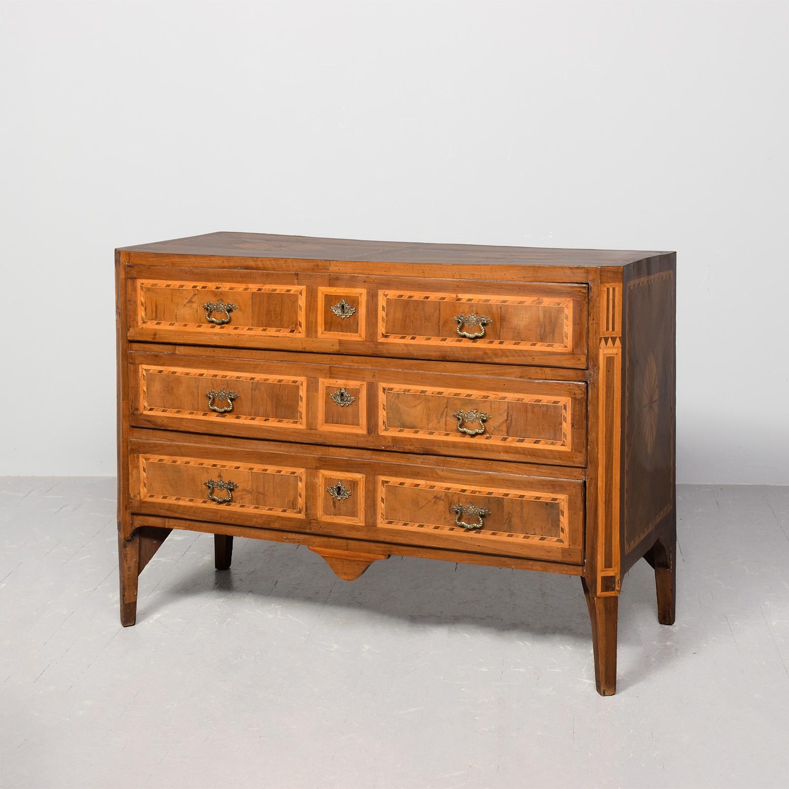 Parquetry Inlaid 18th Century North Italian Walnut Commode with Wonderful Colour & Patina (1 of 9) Parquetry Inlaid 18th Century North Italian Walnut Commode with Wonderful Colour & Patina (1 of 9)