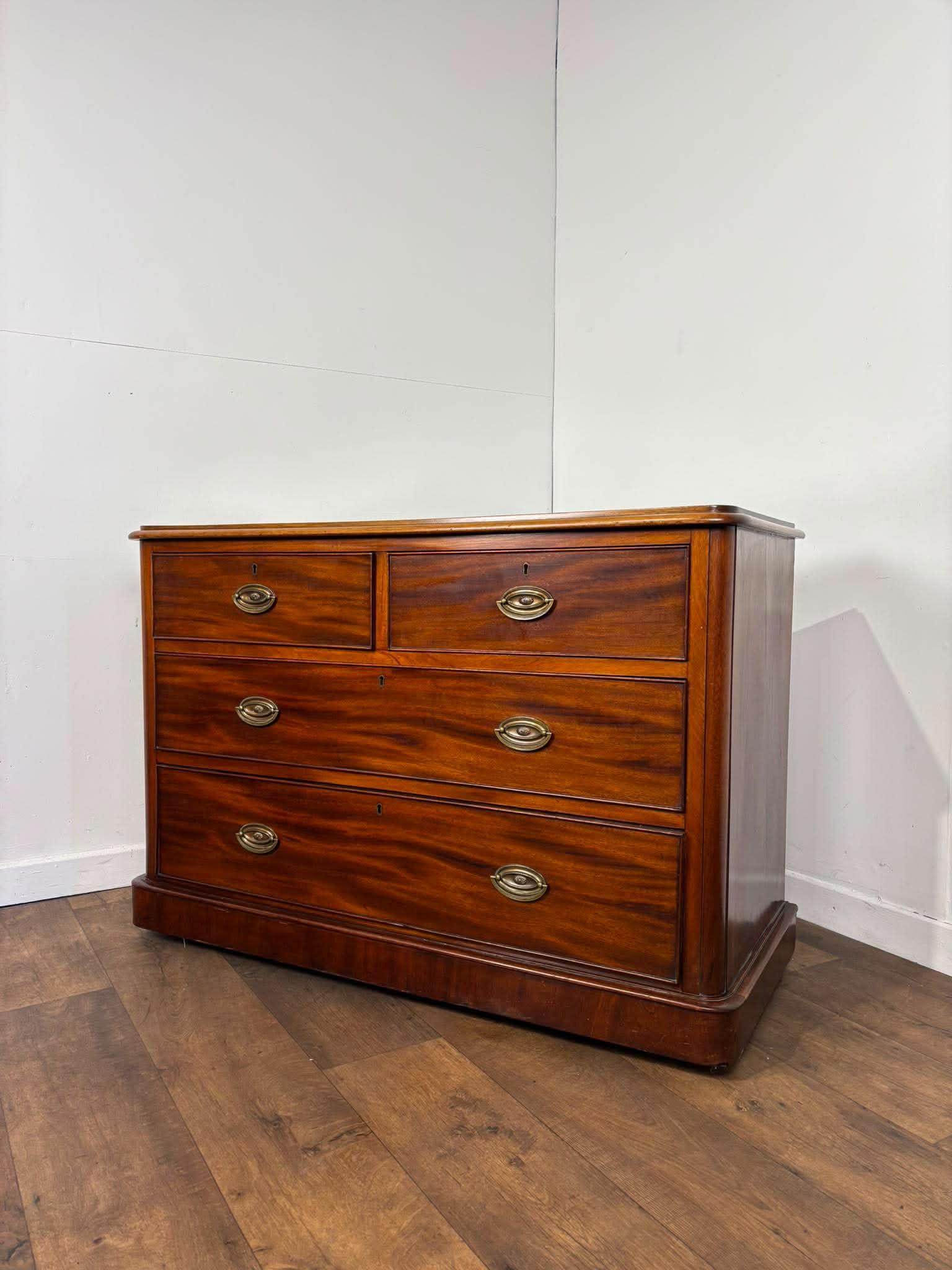 Victorian Mahogany Chest of Four Drawers (1 of 14) Victorian Mahogany Chest of Four Drawers (1 of 14)