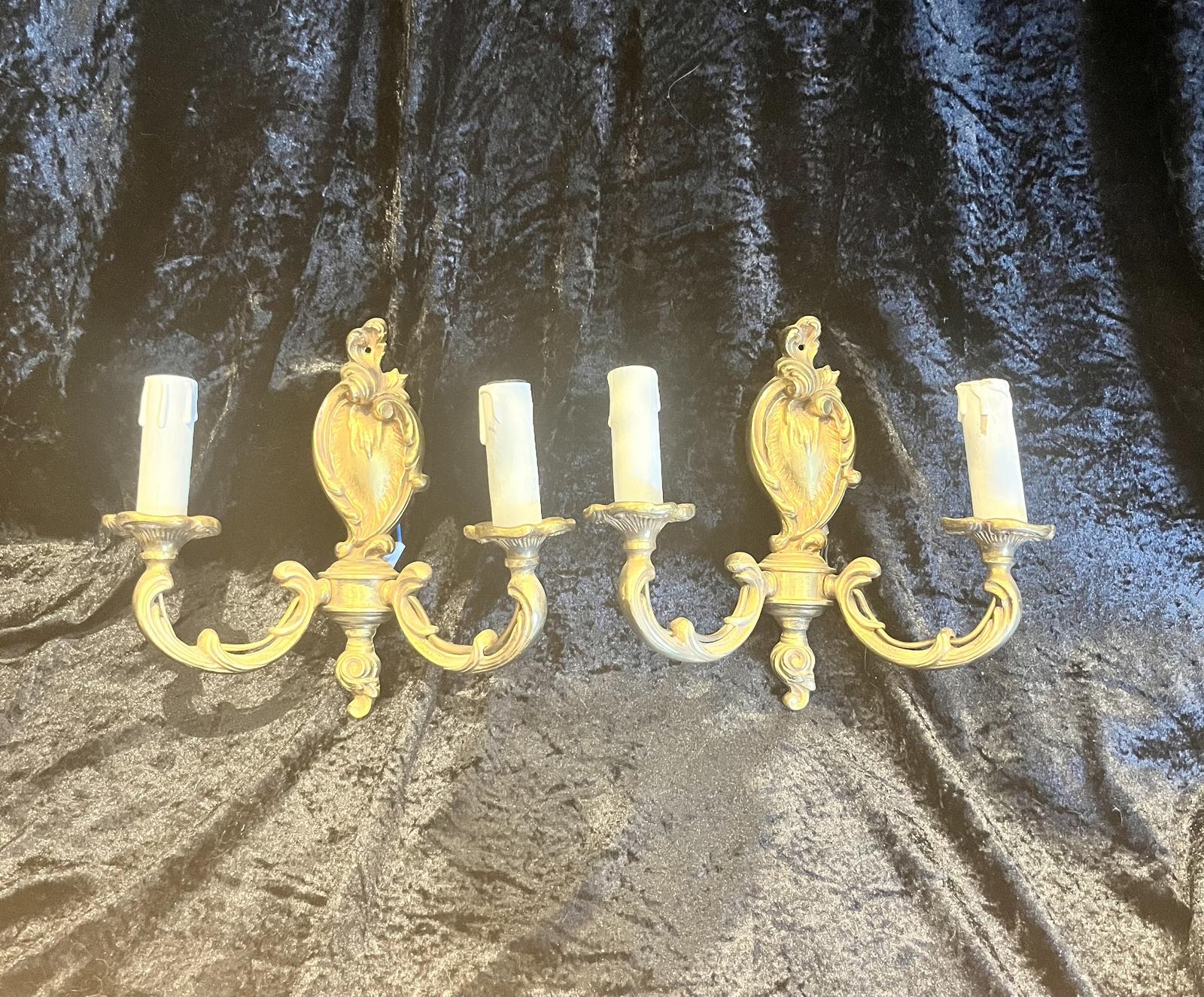 Pair of French Brass Rococo Antique Wall Lights (1 of 10)