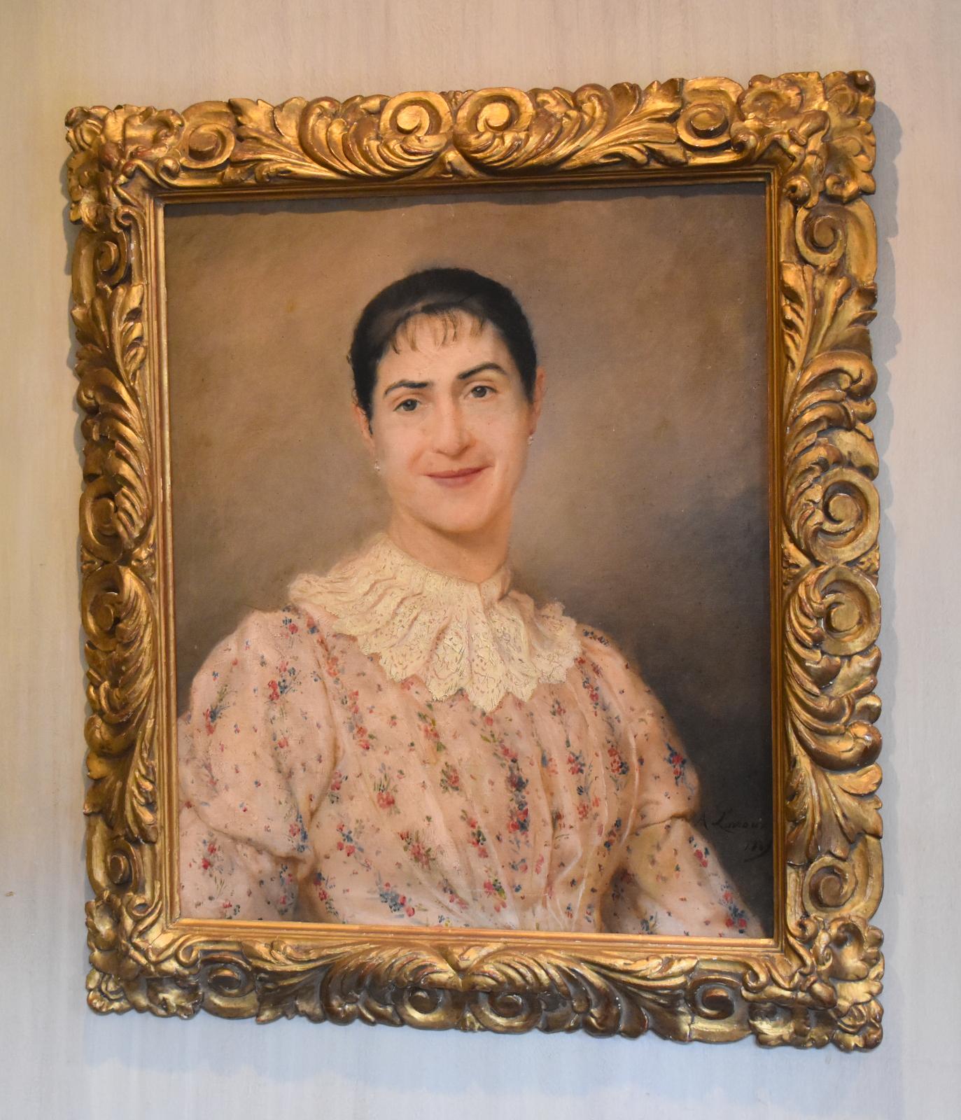 Oil Portrait of a Smiling Lady by A.Larroux (1 of 6) Oil Portrait of a Smiling Lady by A.Larroux (1 of 6)