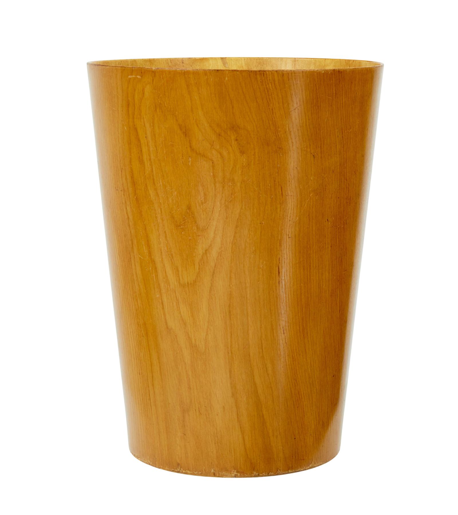 Large Oak Servex Bin by Martin Aberg (1 of 7) Large Oak Servex Bin by Martin Aberg (1 of 7)
