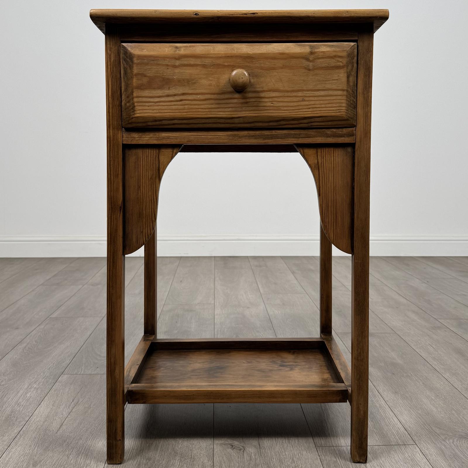 Vintage 20th Century Rustic Pine Side Table (1 of 11)