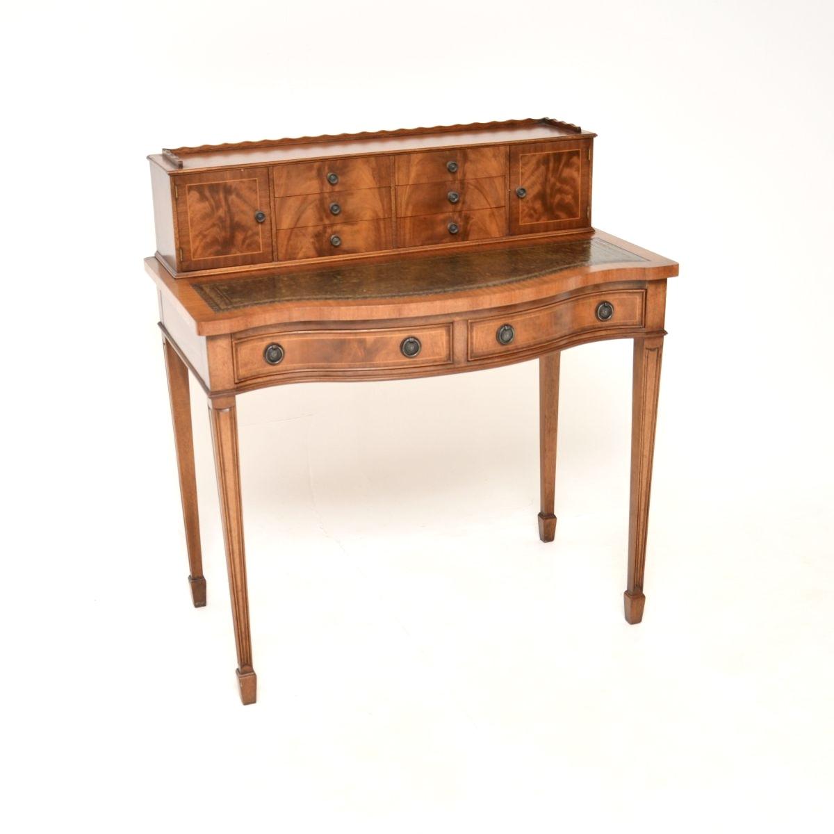 Ladies Desks - main image