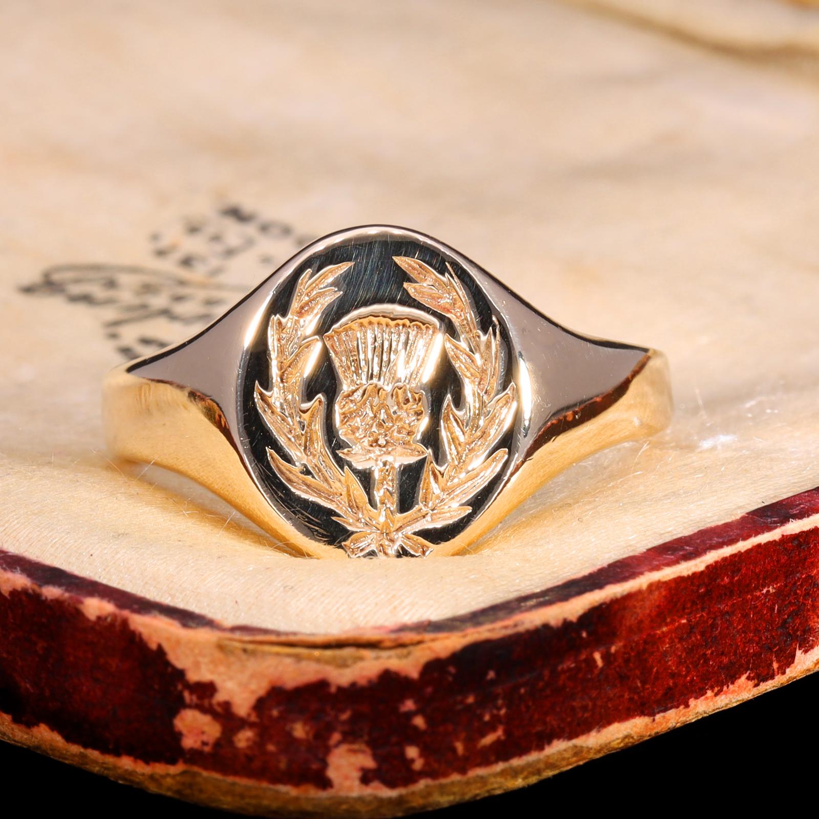 The Vintage 9ct Gold Thistle Heavy Signet Ring (1 of 7) The Vintage 9ct Gold Thistle Heavy Signet Ring (1 of 7)