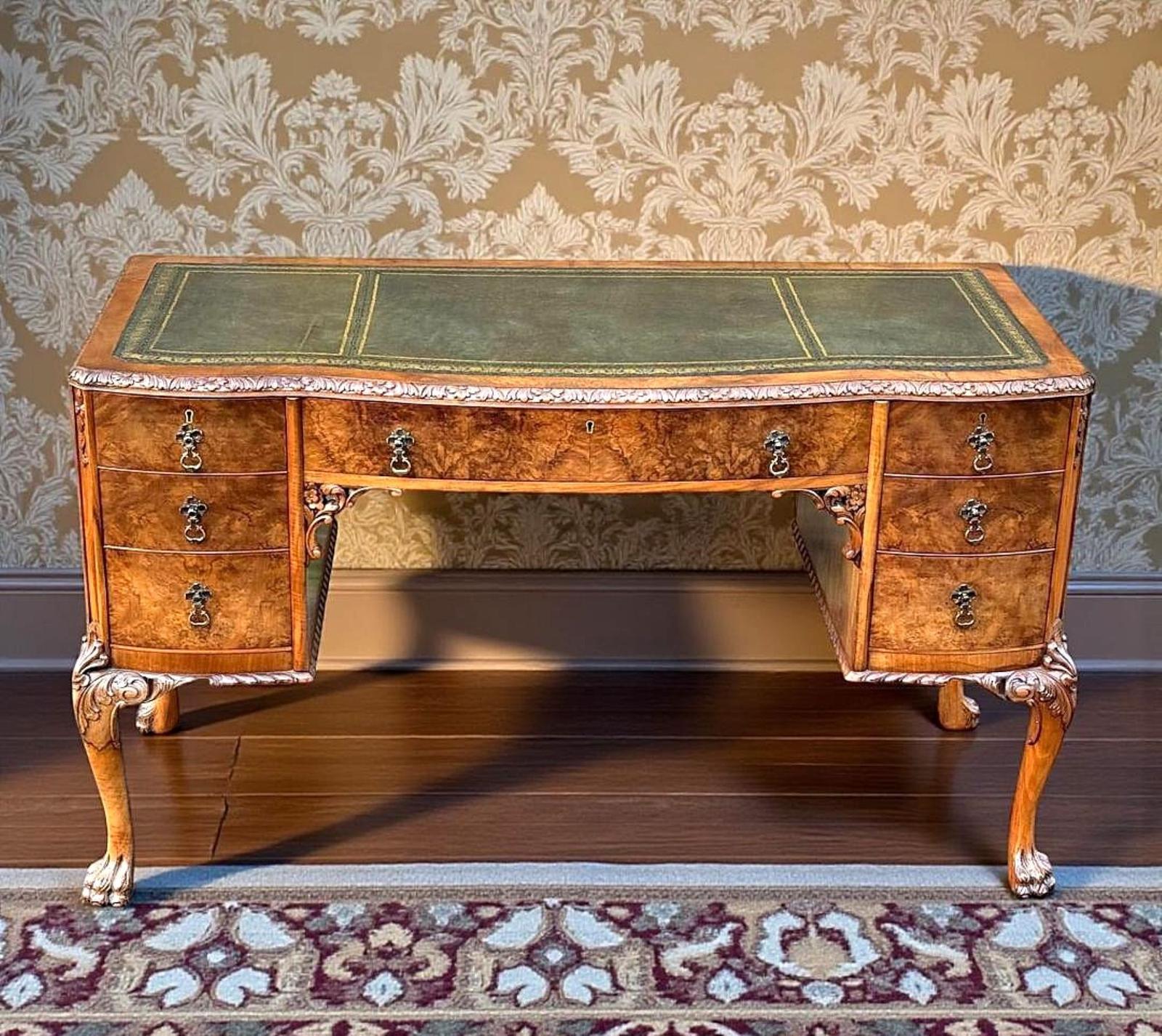 Good Quality Burr Walnut Writing Desk / Writing Table (1 of 23) Good Quality Burr Walnut Writing Desk / Writing Table (1 of 23)