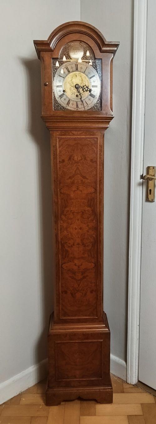 Burr Walnut ELLIOTT Grandmother Longcase Clock (1 of 13) Burr Walnut ELLIOTT Grandmother Longcase Clock (1 of 13)