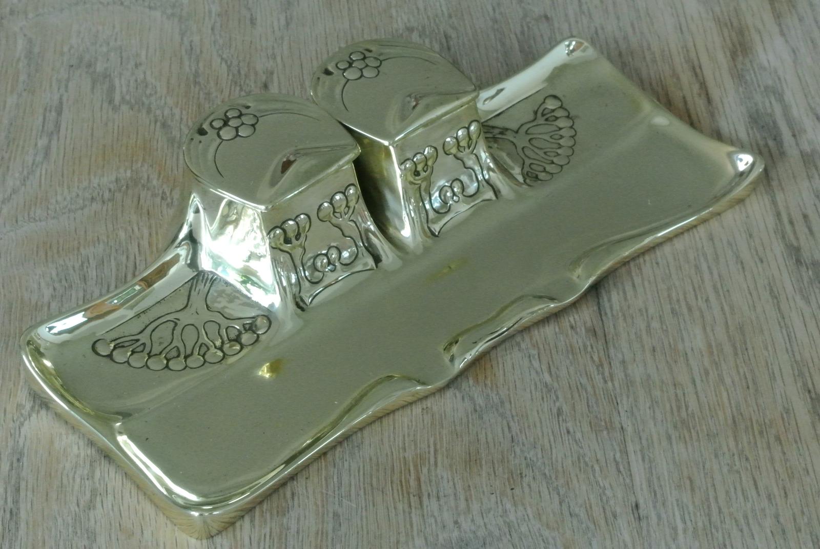 Fine German / Austrian Jugendstil Art Nouveau Polished Bronze Inkwell / Inkstand c.1905 (1 of 8) Fine German / Austrian Jugendstil Art Nouveau Polished Bronze Inkwell / Inkstand c.1905 (1 of 8)