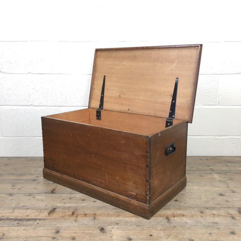 Antique Pine Trunk with Dovetail Joints (1 of 10) Antique Pine Trunk with Dovetail Joints (1 of 10)