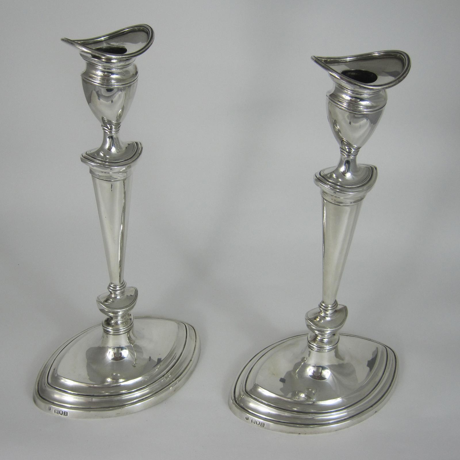 Elegant Pair of Thomas Bradbury & Sons Edwardian Silver Candlesticks (1 of 8) Elegant Pair of Thomas Bradbury & Sons Edwardian Silver Candlesticks (1 of 8)