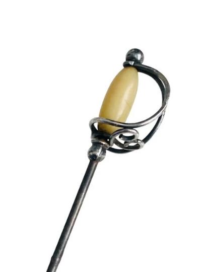 Antique Charles Horner Sterling Silver Figural Hat Pin Circa 1910 (1 of 9) Antique Charles Horner Sterling Silver Figural Hat Pin Circa 1910 (1 of 9)