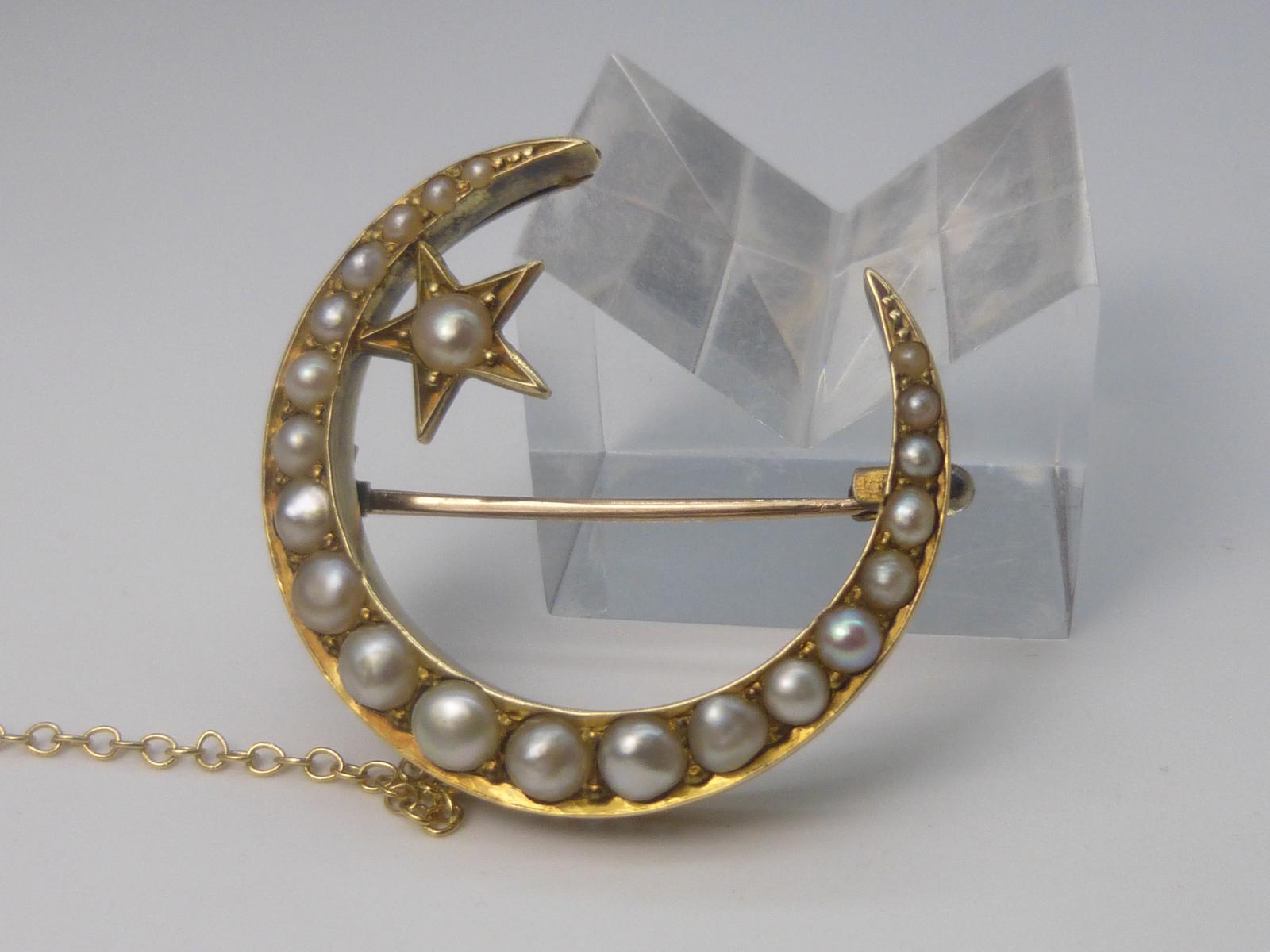 Edwardian 15ct Gold & Pearl Crescent Brooch (1 of 6)
