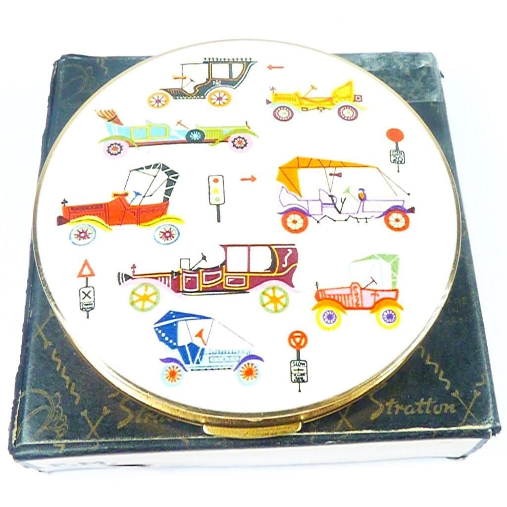 1950s Stratton Old Car Powder Compact (1 of 9)