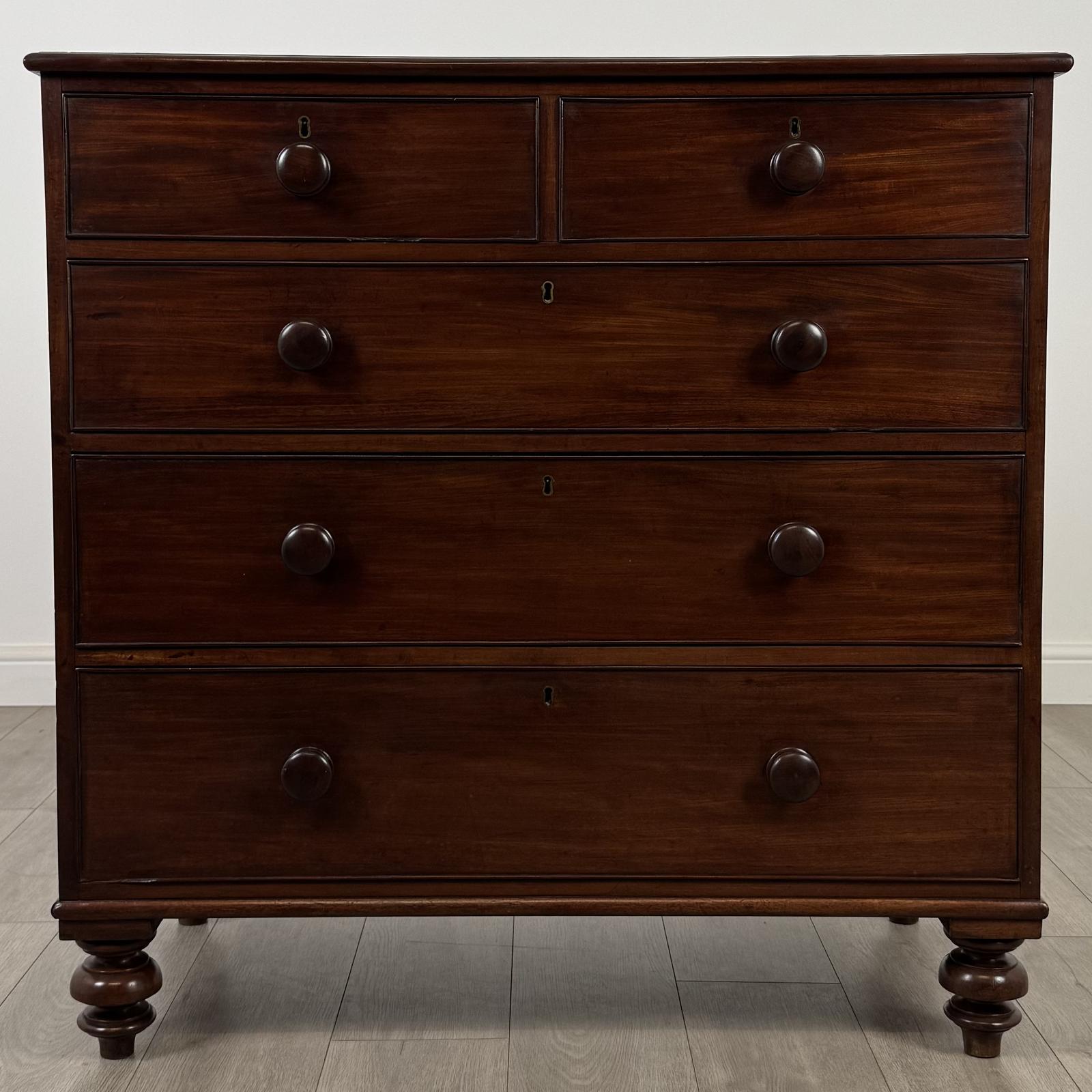 Antique 18th Century Fine Quality Mahogany Chest Of Drawers (1 of 11)