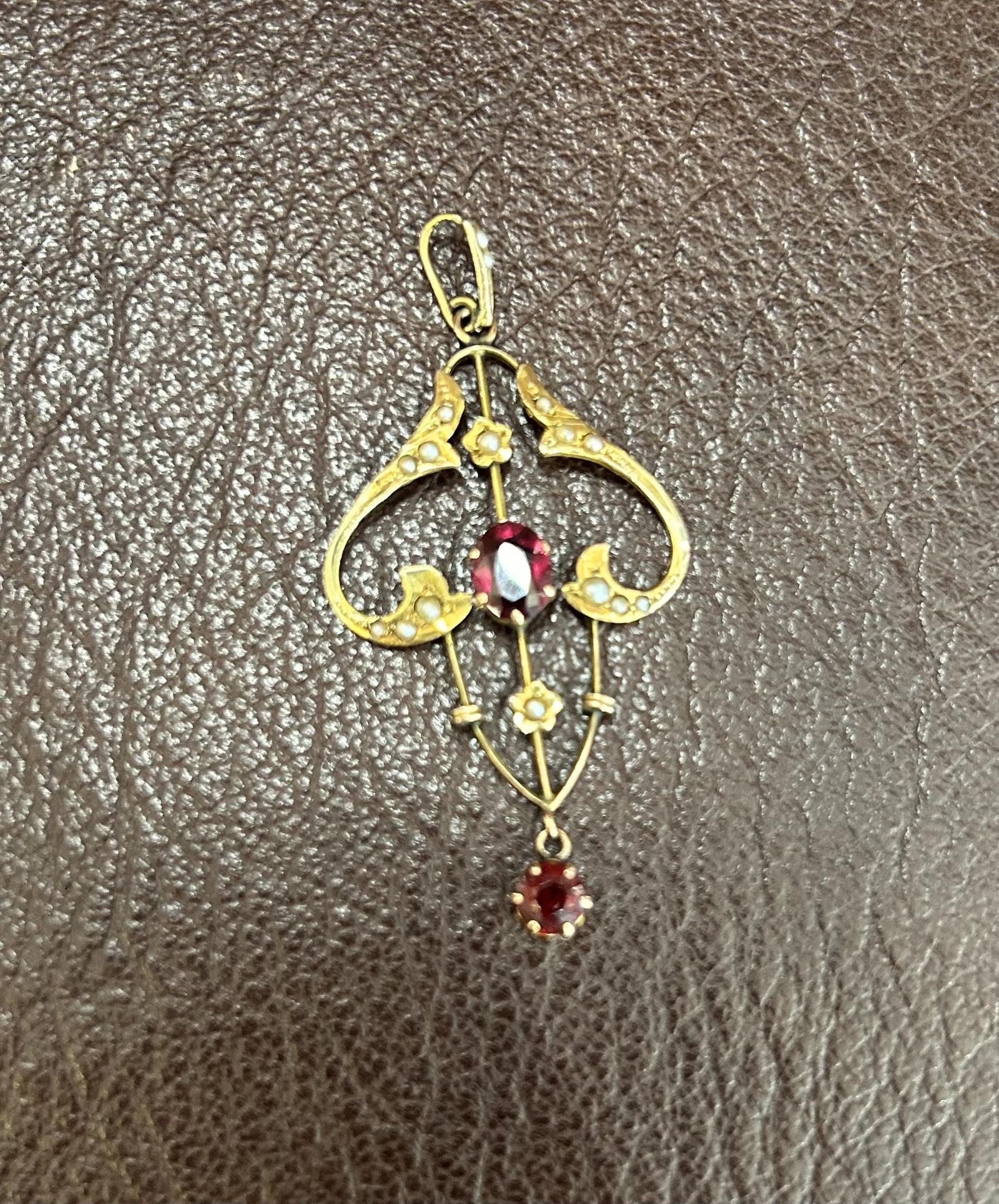 Victorian Almond Garnet (1 of 2) Victorian Almond Garnet (1 of 2)