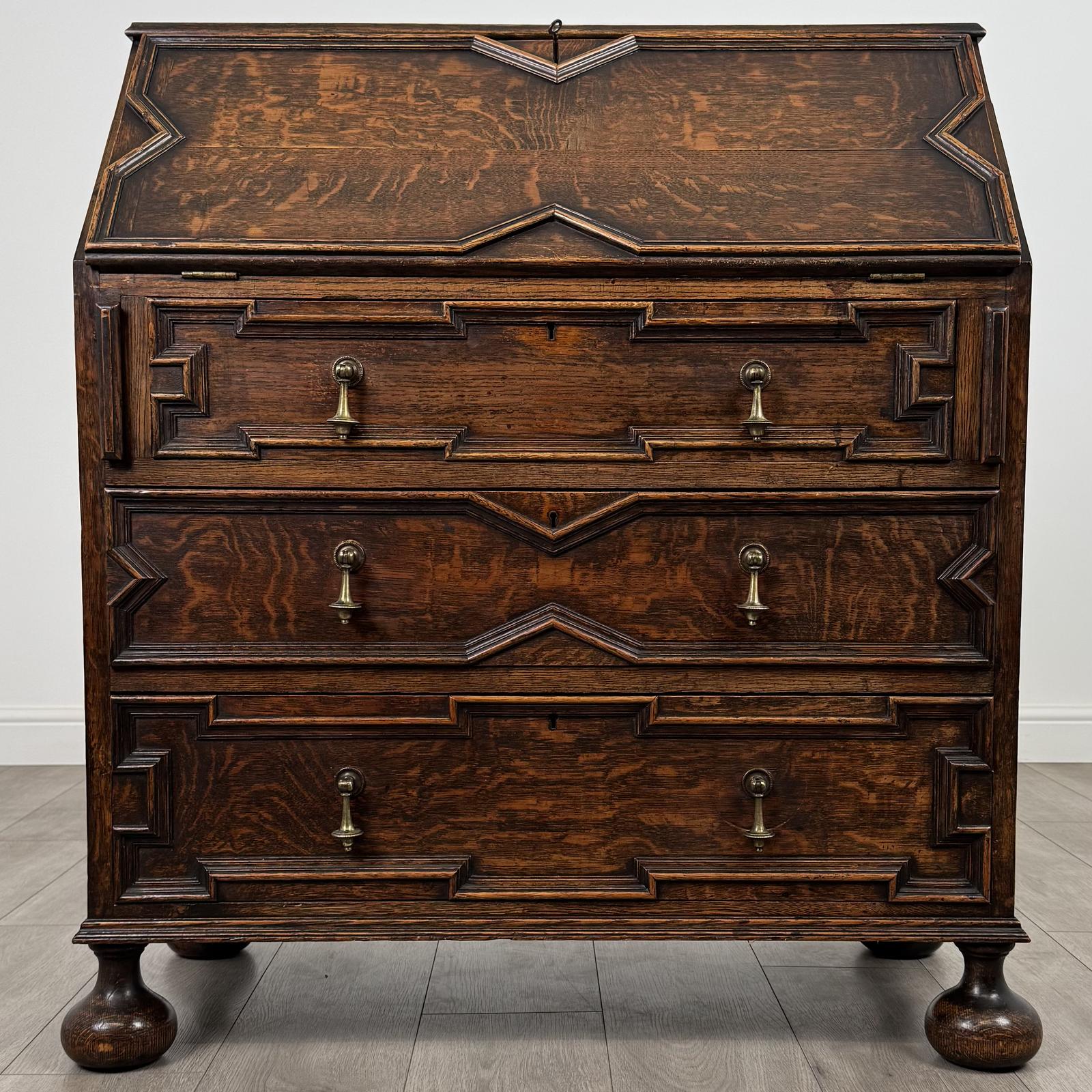 Antique 20th Century Fine Quality Jacobean Bureau In Oak (1 of 13)