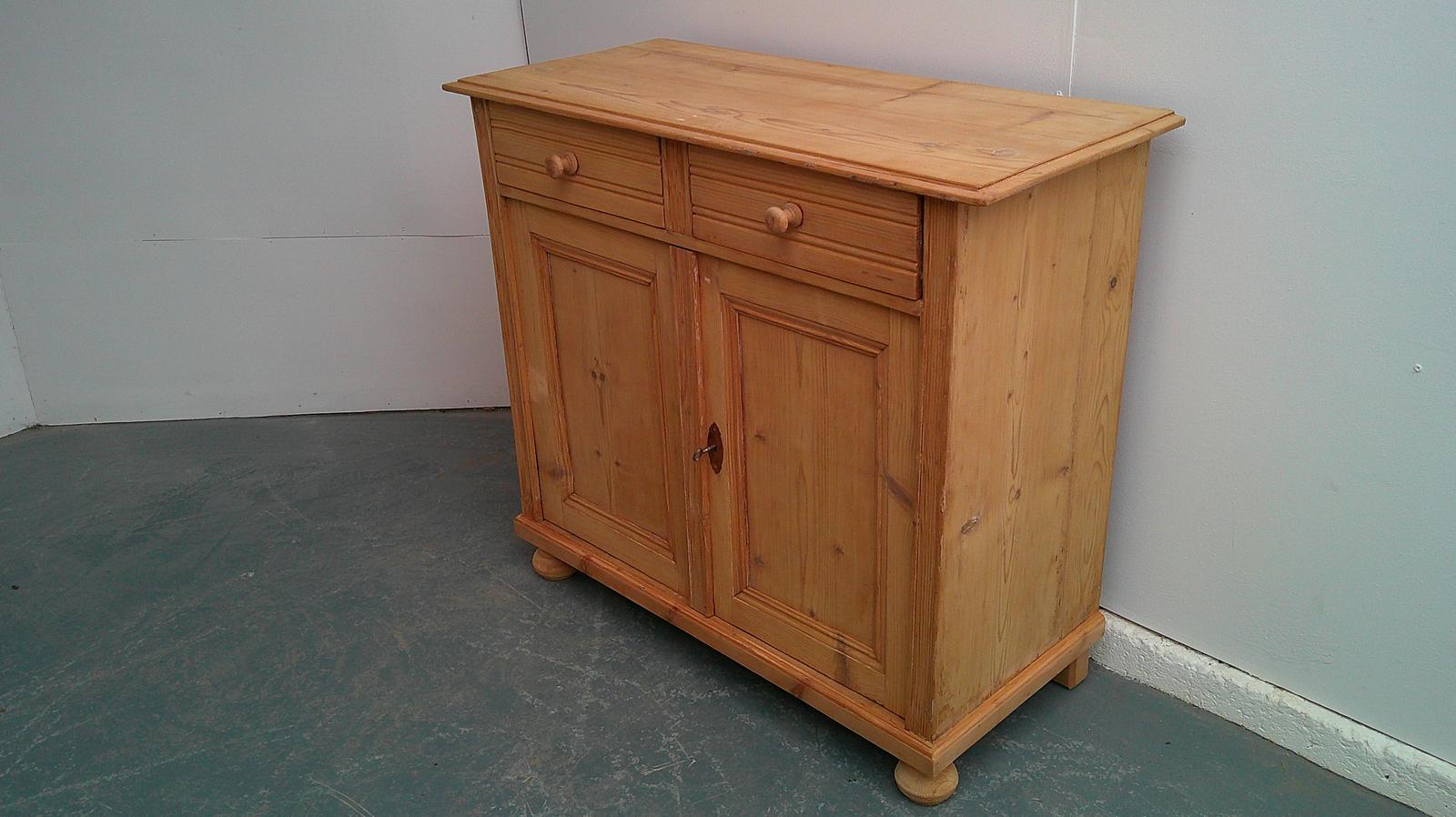 A Lined Antique/Old Pine Shallow Victorian Dresser Base to Wax/Paint (1 of 9)