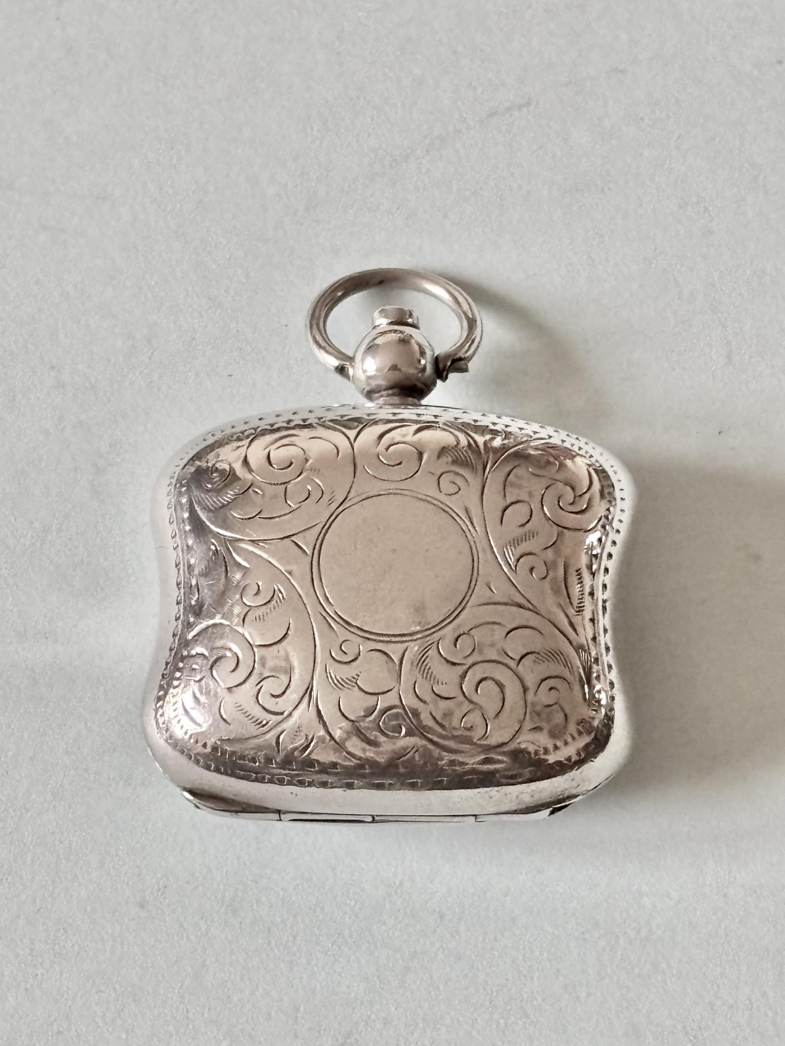 Antique Silver Sovereign Case 1910 Henry Williamson Ltd (1 of 10) Antique Silver Sovereign Case 1910 Henry Williamson Ltd (1 of 10)