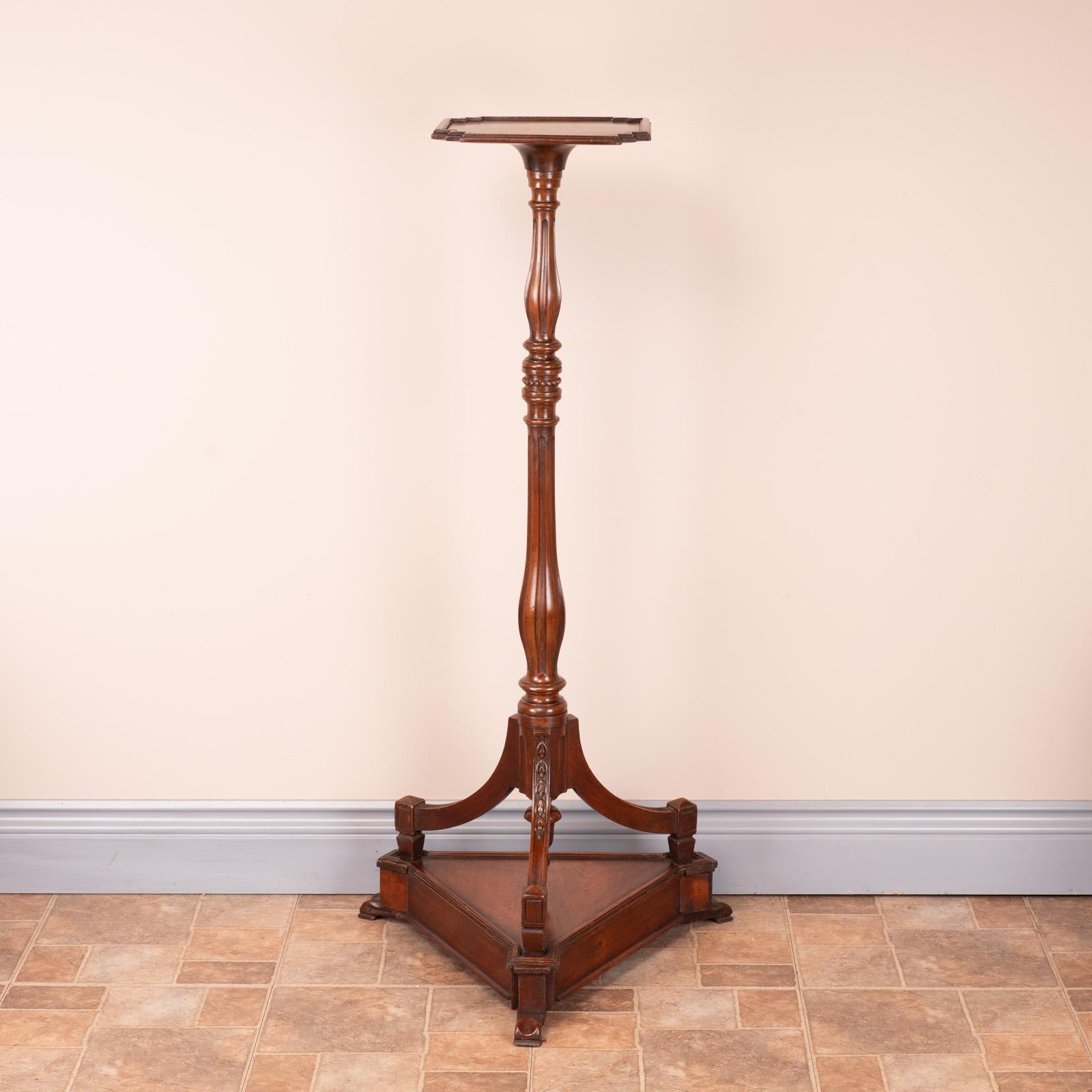 Good Quality Continental Torchere (1 of 16)